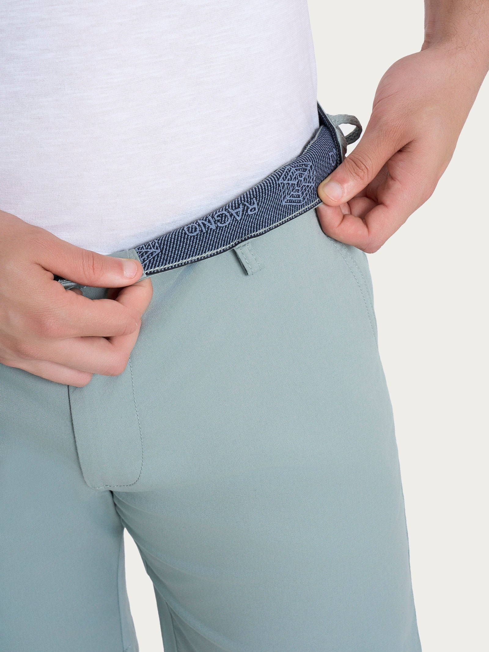 Bermuda con tasche in Summer Twill - Iceberg Green - Image 4