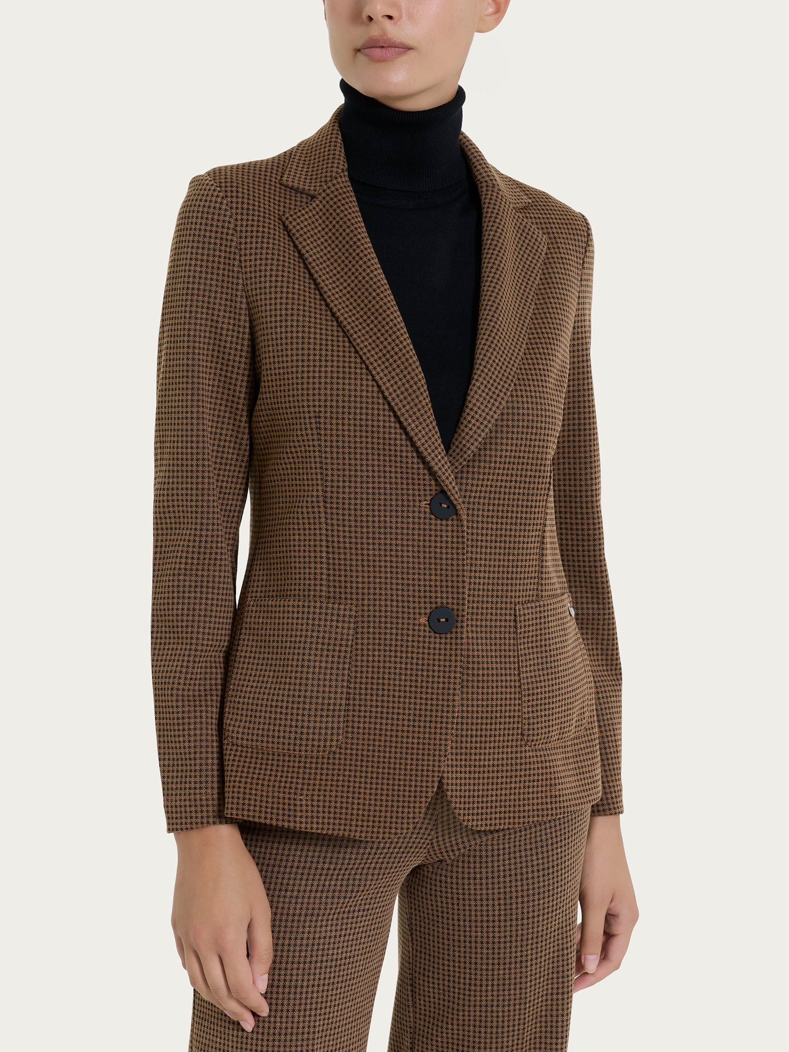 Blazer con due bottoni e micro check in Eco Jacquard - Fant. Pine Bark