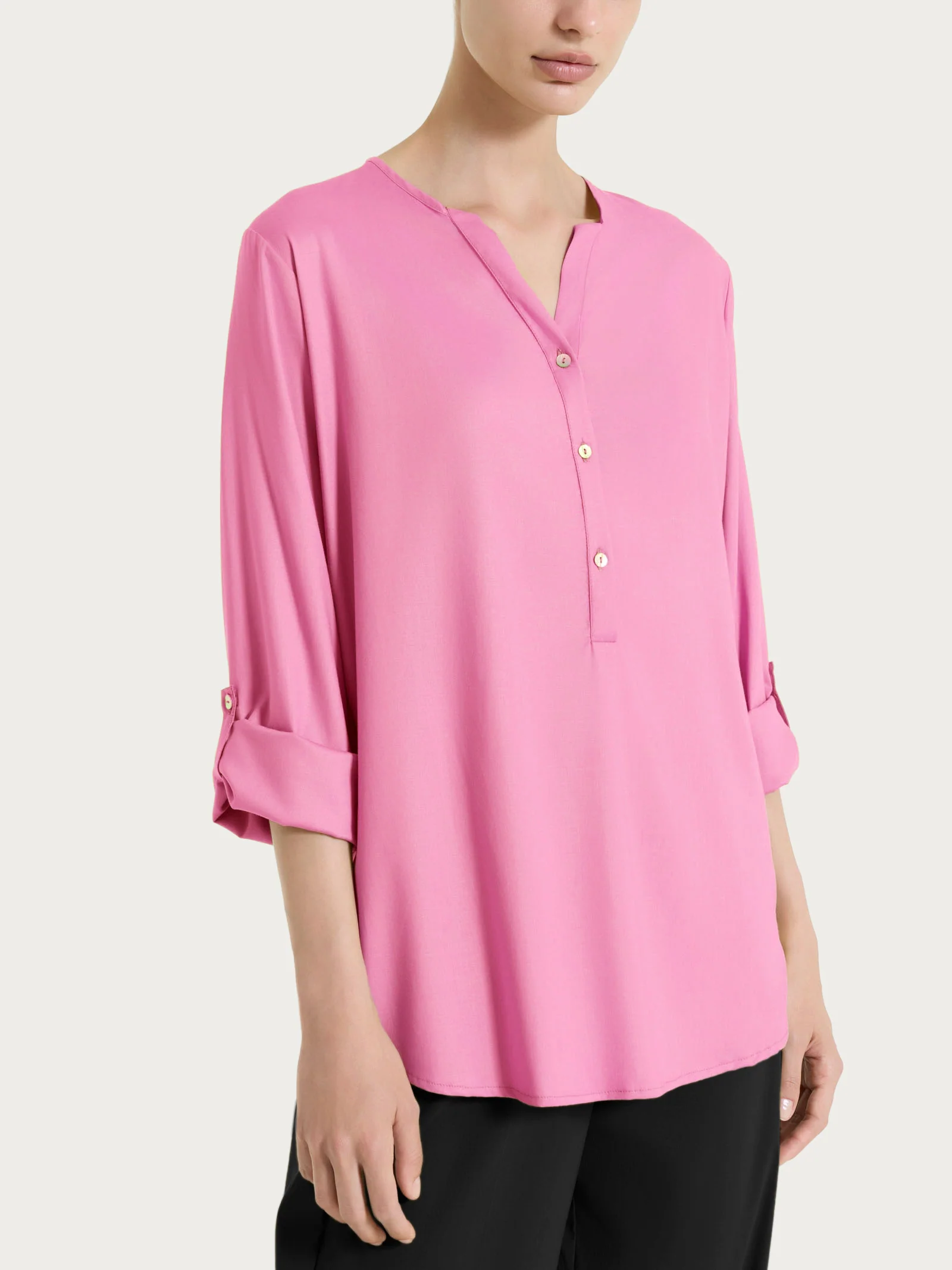 Blusa a serafino con manica risvoltabile in Voile Stretch - Cashmere Rose