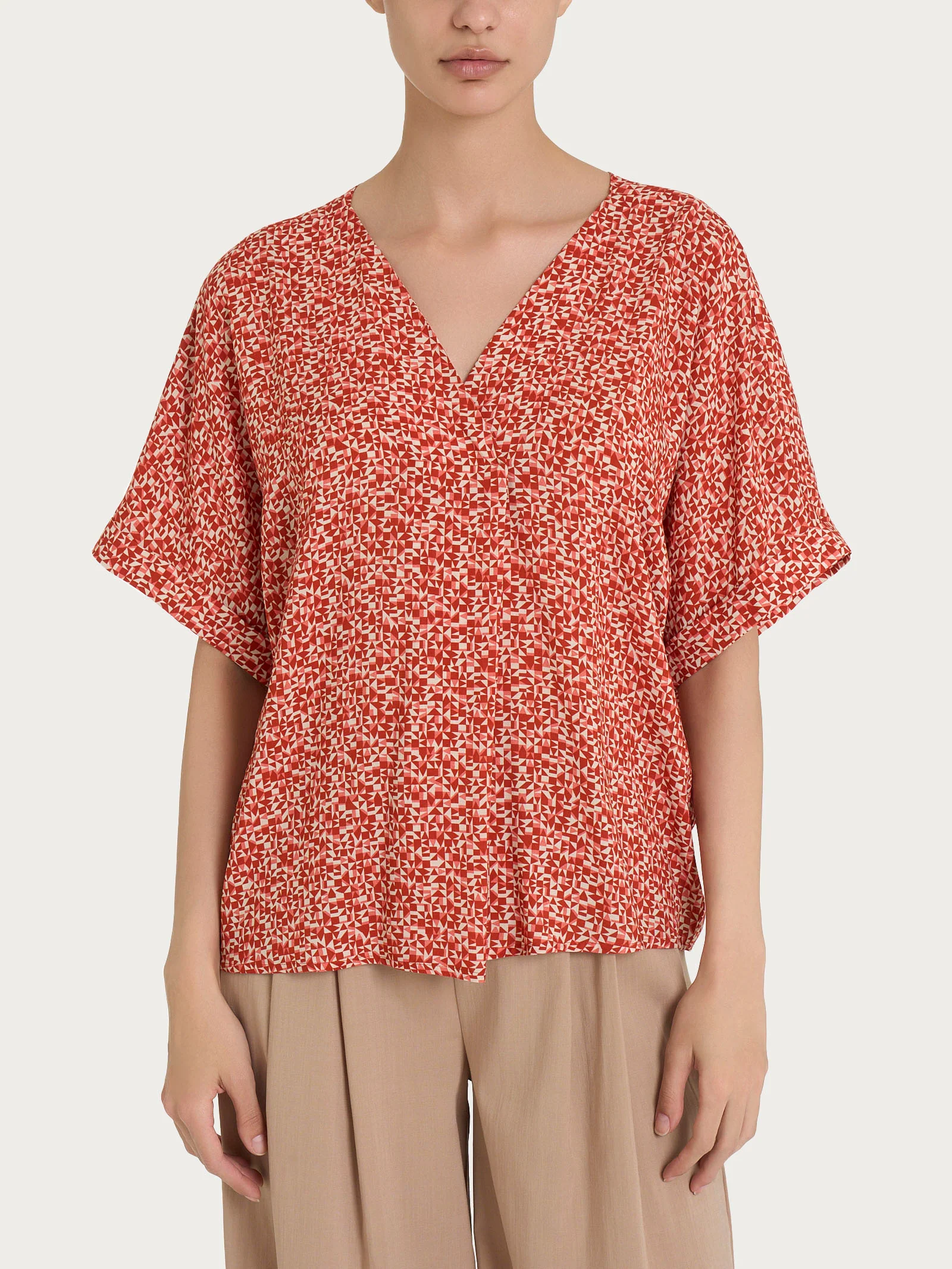 Blusa con geometric pattern e manica kimono in Ecoseta - Fant. Dubarry