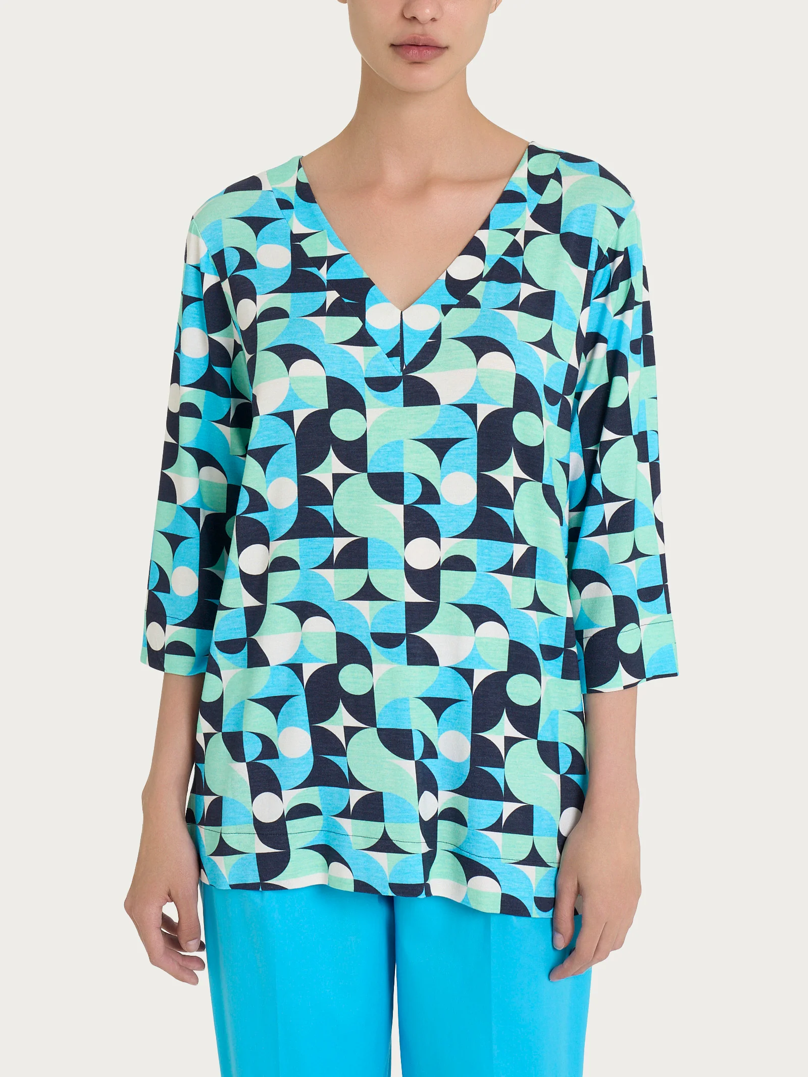 Blusa con scollo a V e geometric pattern in Viscosa Summer - Fant. Aquarius