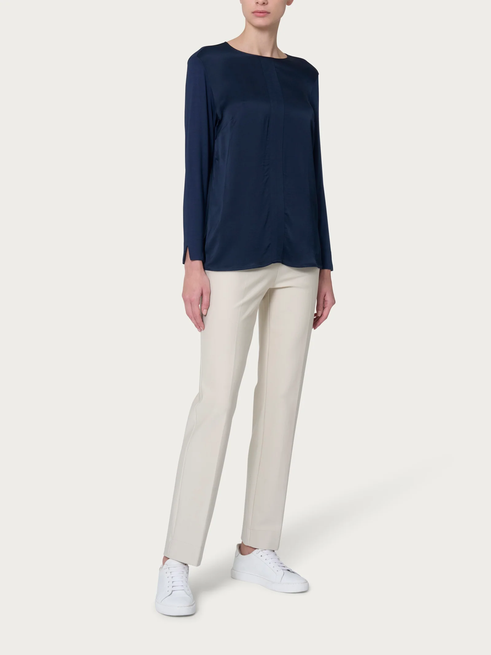 Blusa girocollo in misto viscosa - Champignon - Image 4