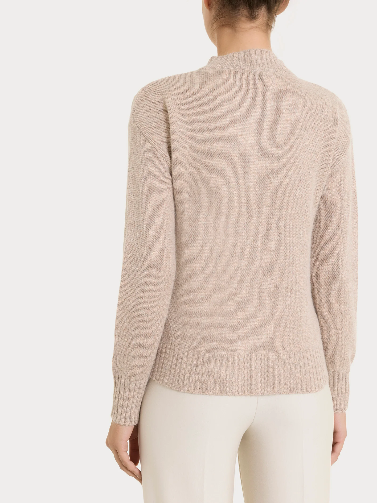 Cardigan corto con trecce laterali in Natural Soft - Zenzero Mel. - Image 2