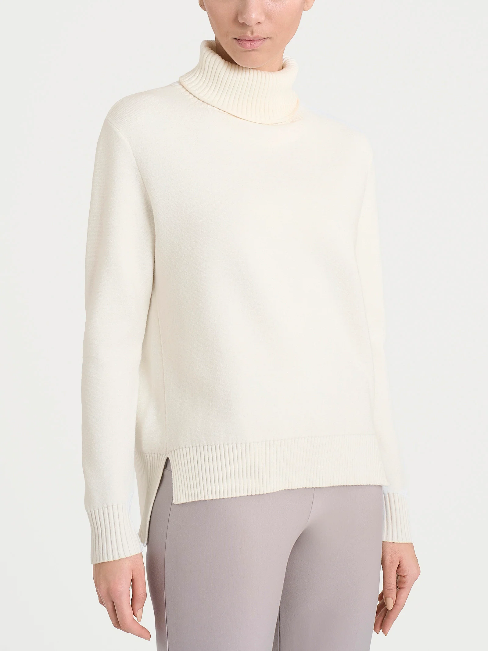 Dolcevita asimmetrico in Super Soft - Avorio