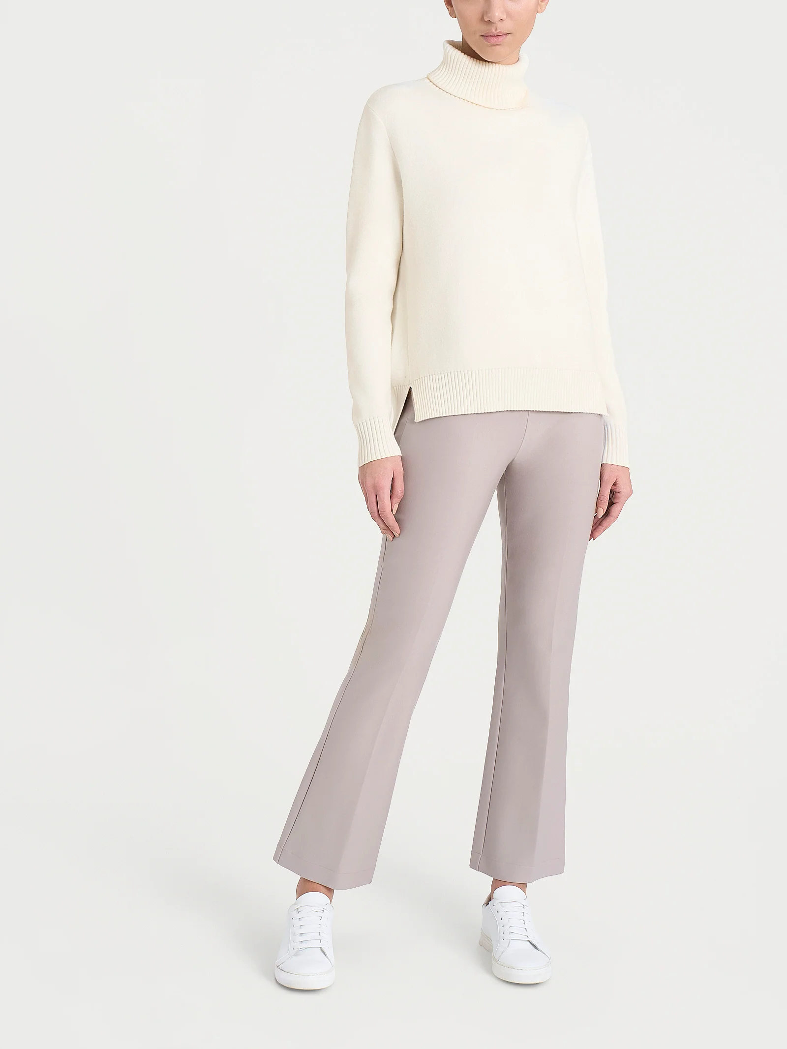 Dolcevita asimmetrico in Super Soft - Orchid Petal - Image 4