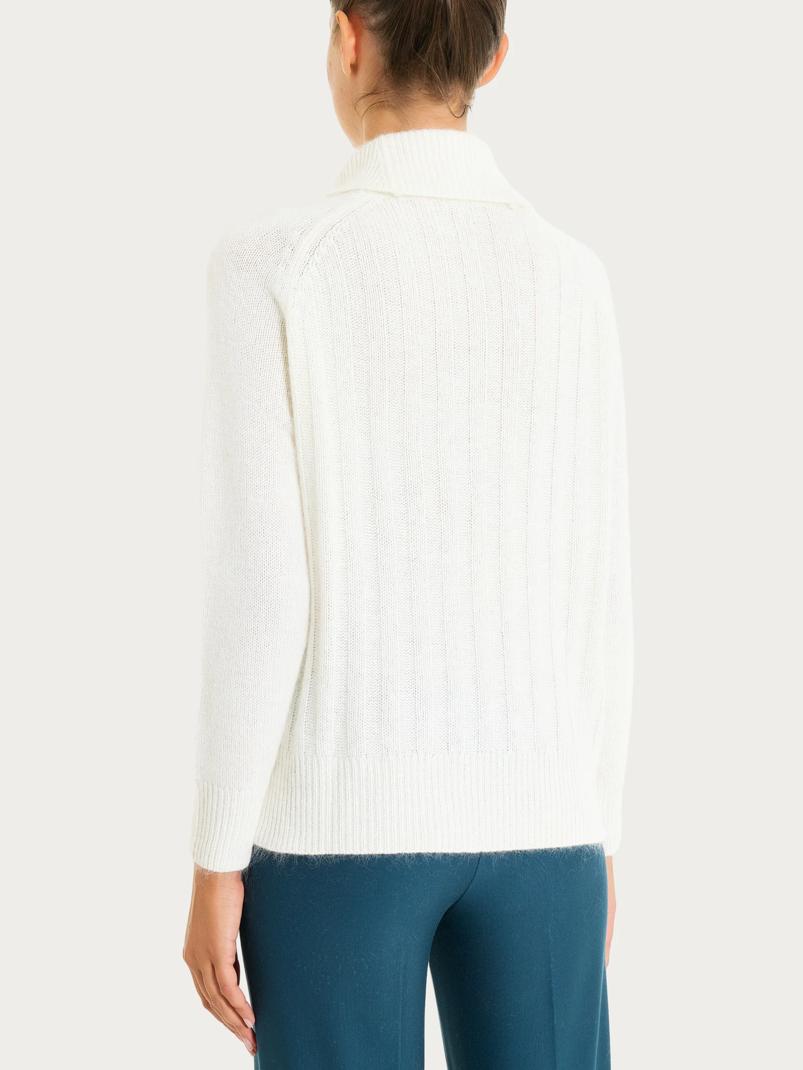 Dolcevita con coste in Natural Soft - Avorio - Image 2