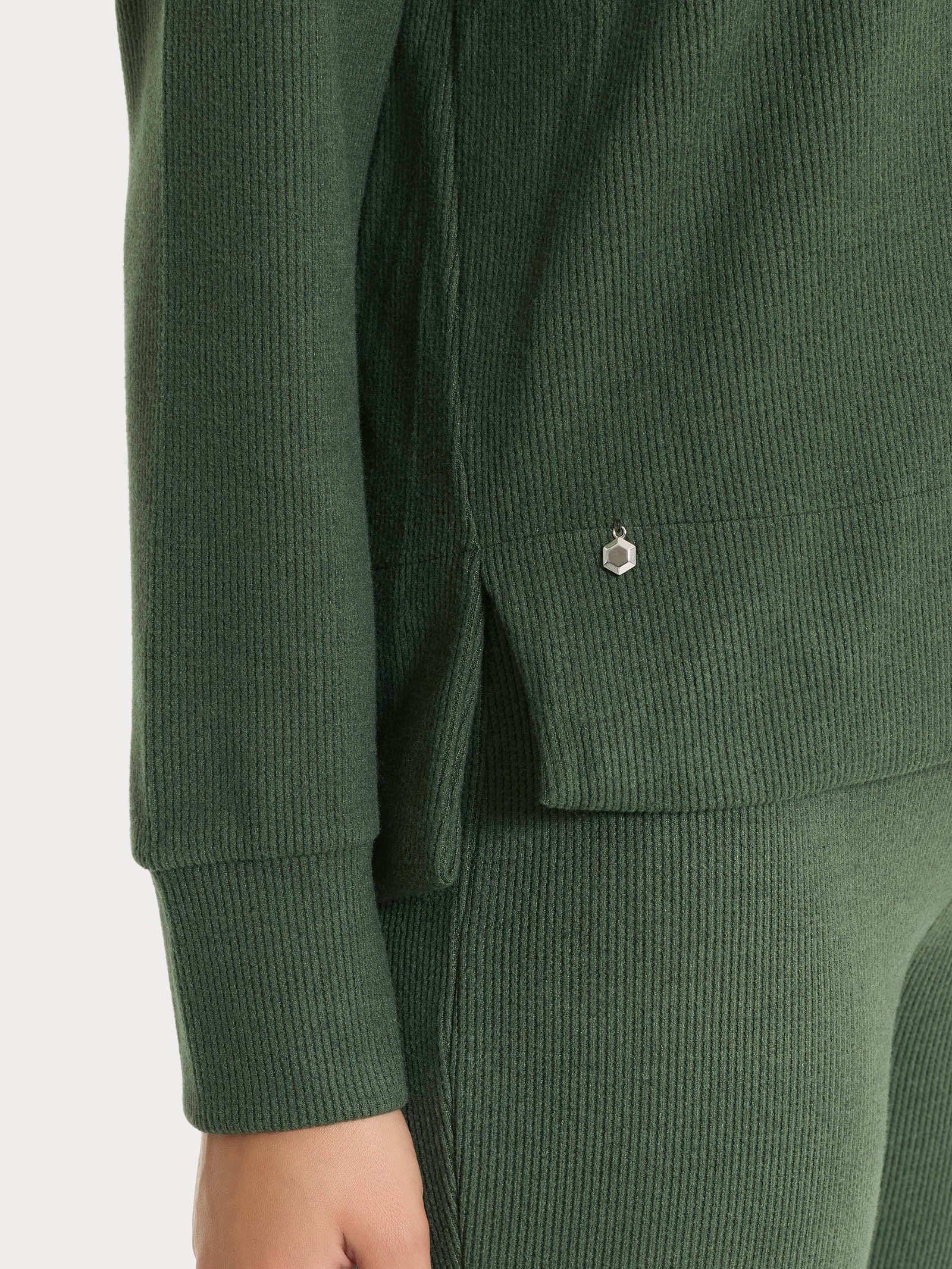 Felpa con collo a ciambella in Velvet - Bronze Green - Image 3