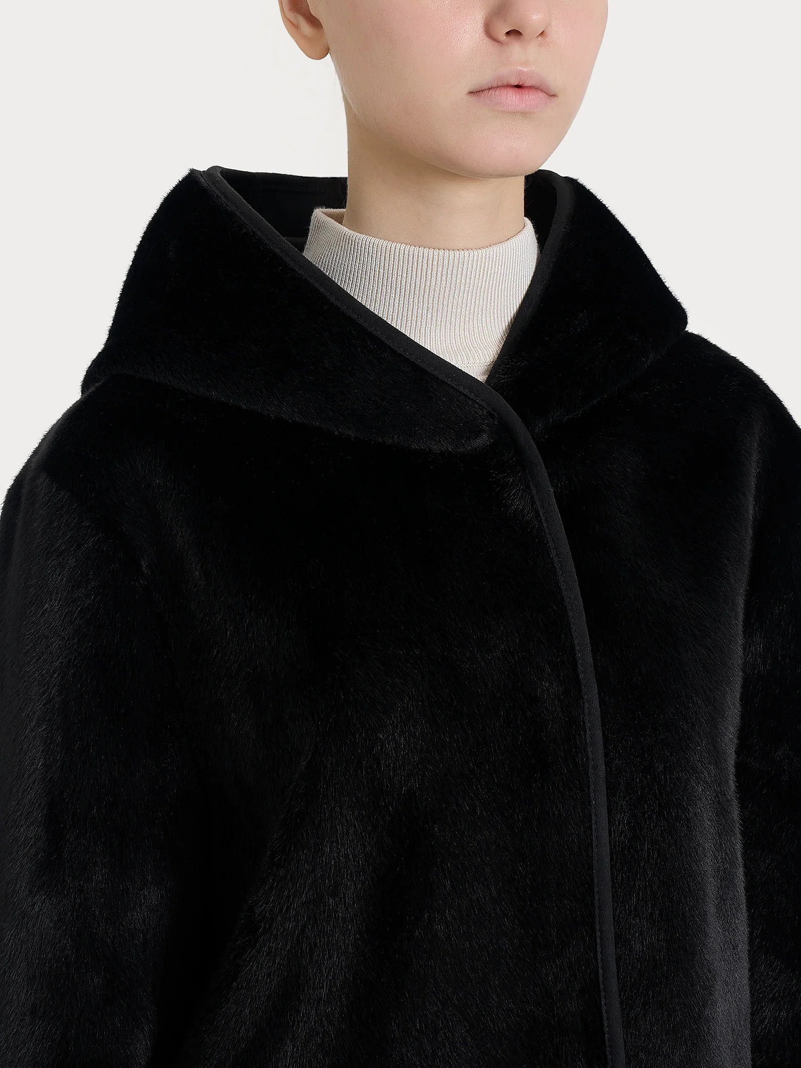 Giacca con cappuccio double-face in Vegan Shearling - Nero - Image 5