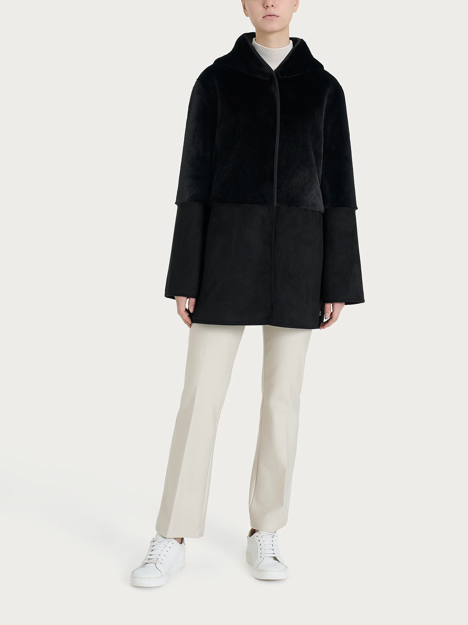 Giacca con cappuccio double-face in Vegan Shearling - Nero - Image 7