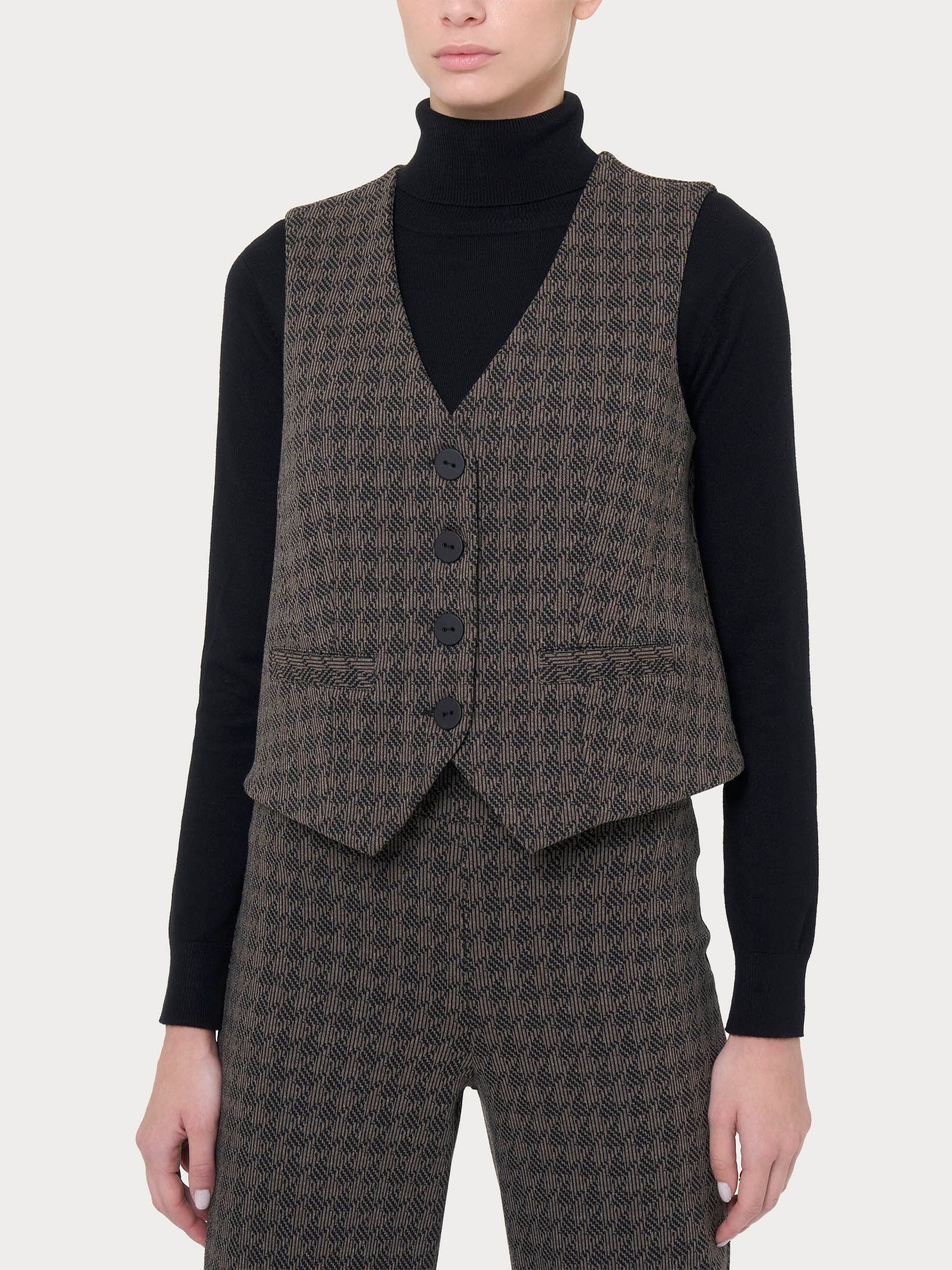 Gilet con quattro bottoni in tessuto Eco Jacquard - Fant. Pine Bark