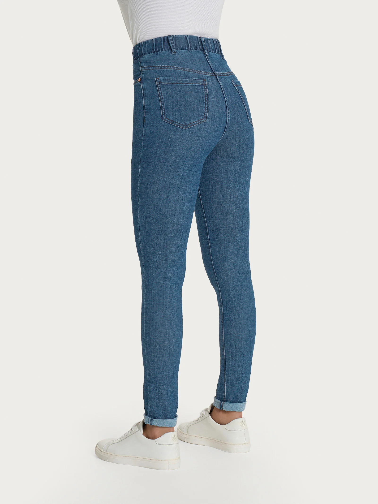 Jeans a 5 tasche con vita piatta in Light Denim - Delave' - Image 4