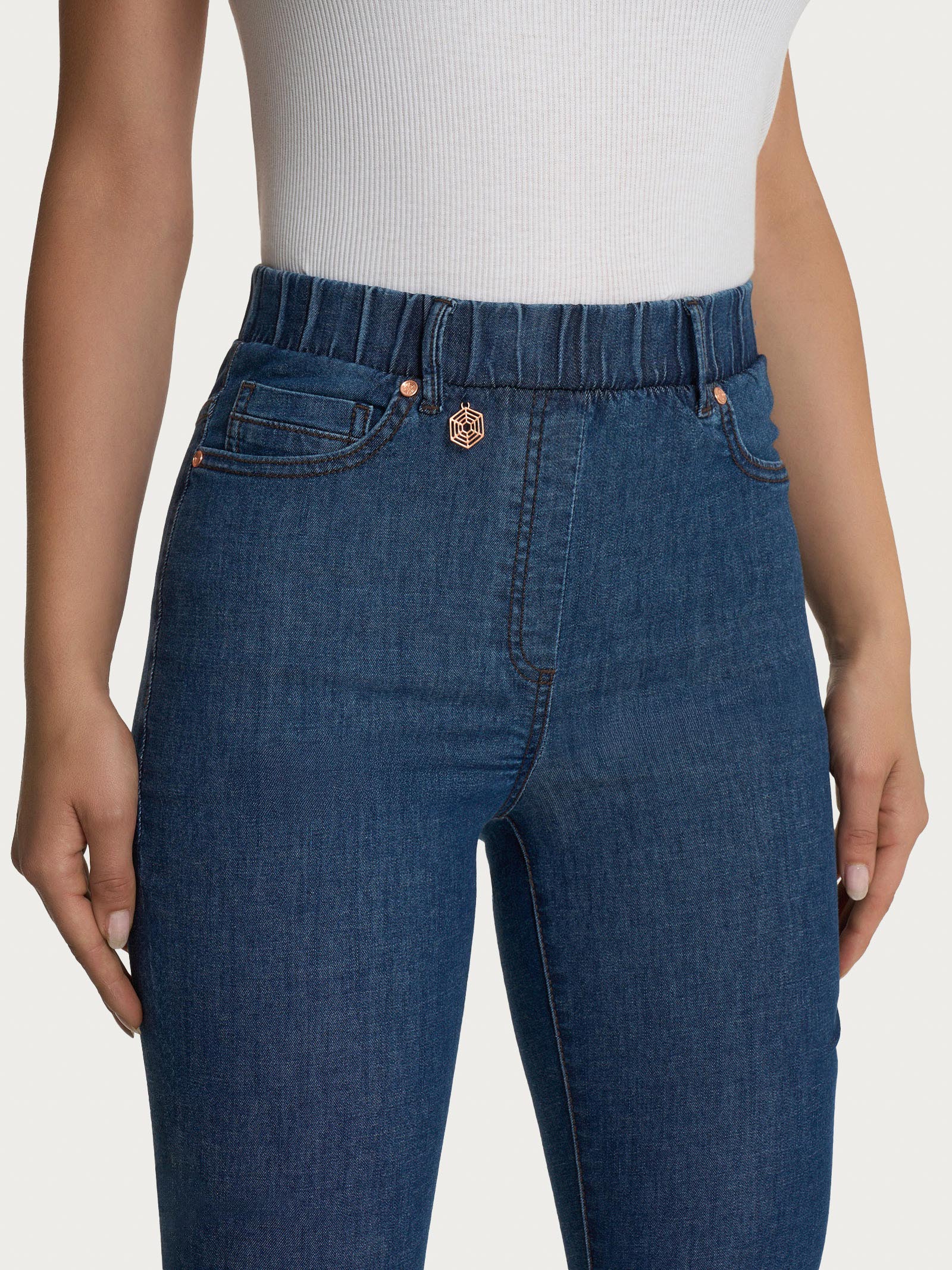 Jeans a 5 tasche in Light Denim - Jeans - Image 7