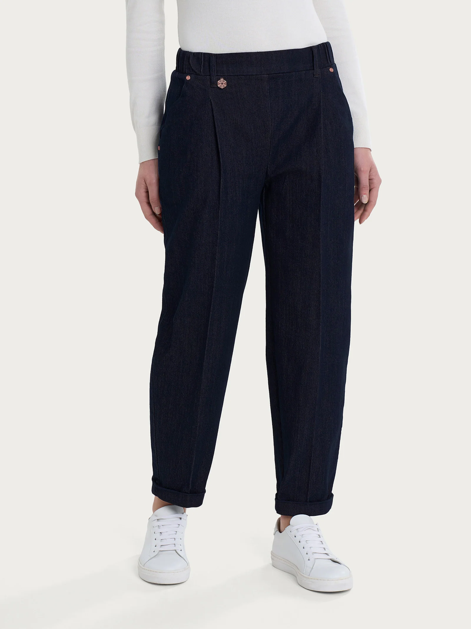 Jeans a carota con pinces in 4 Seasons Denim - Nero