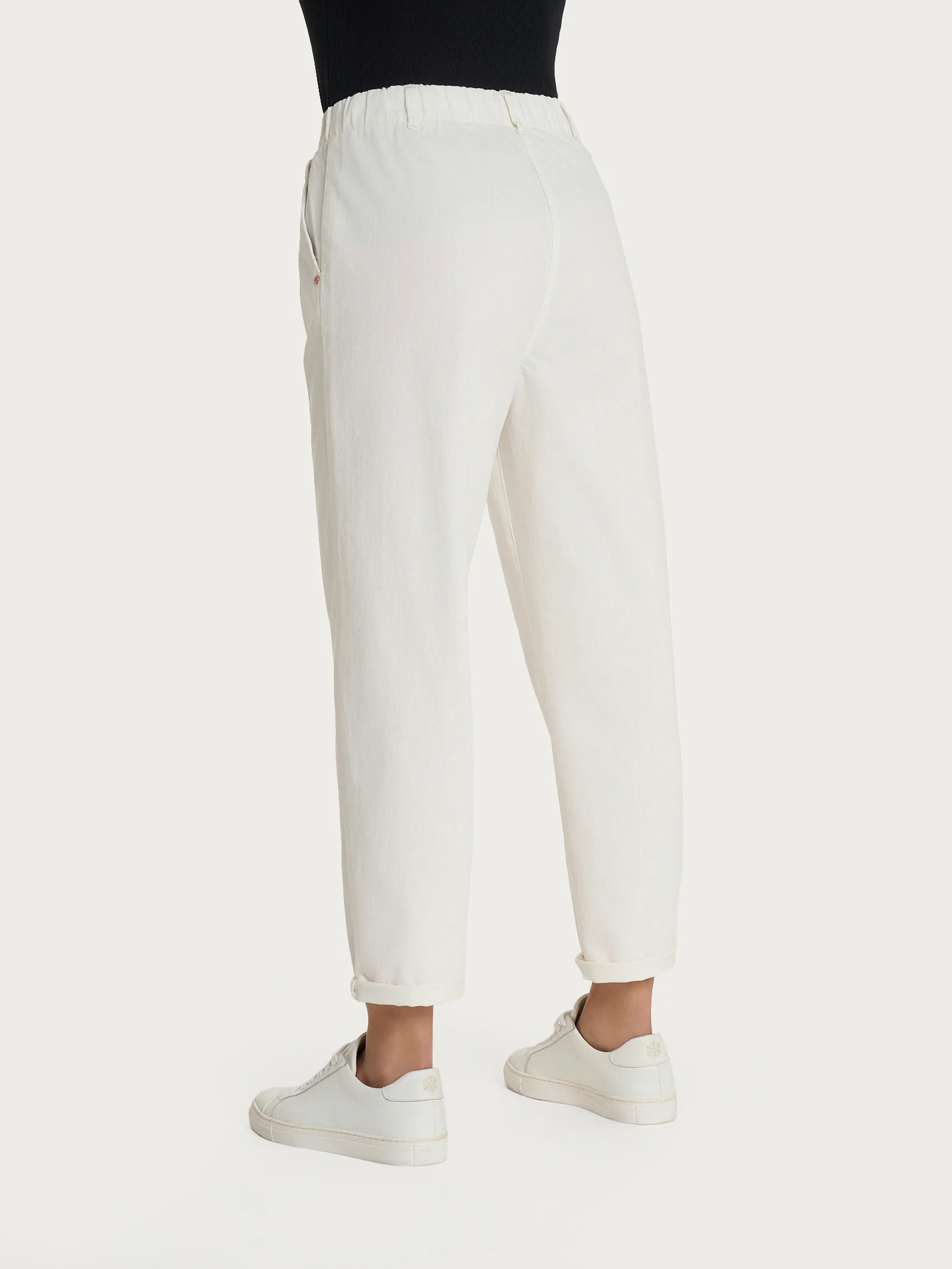 Jeans a carota con tasche in Light Denim - Bianco - Image 6