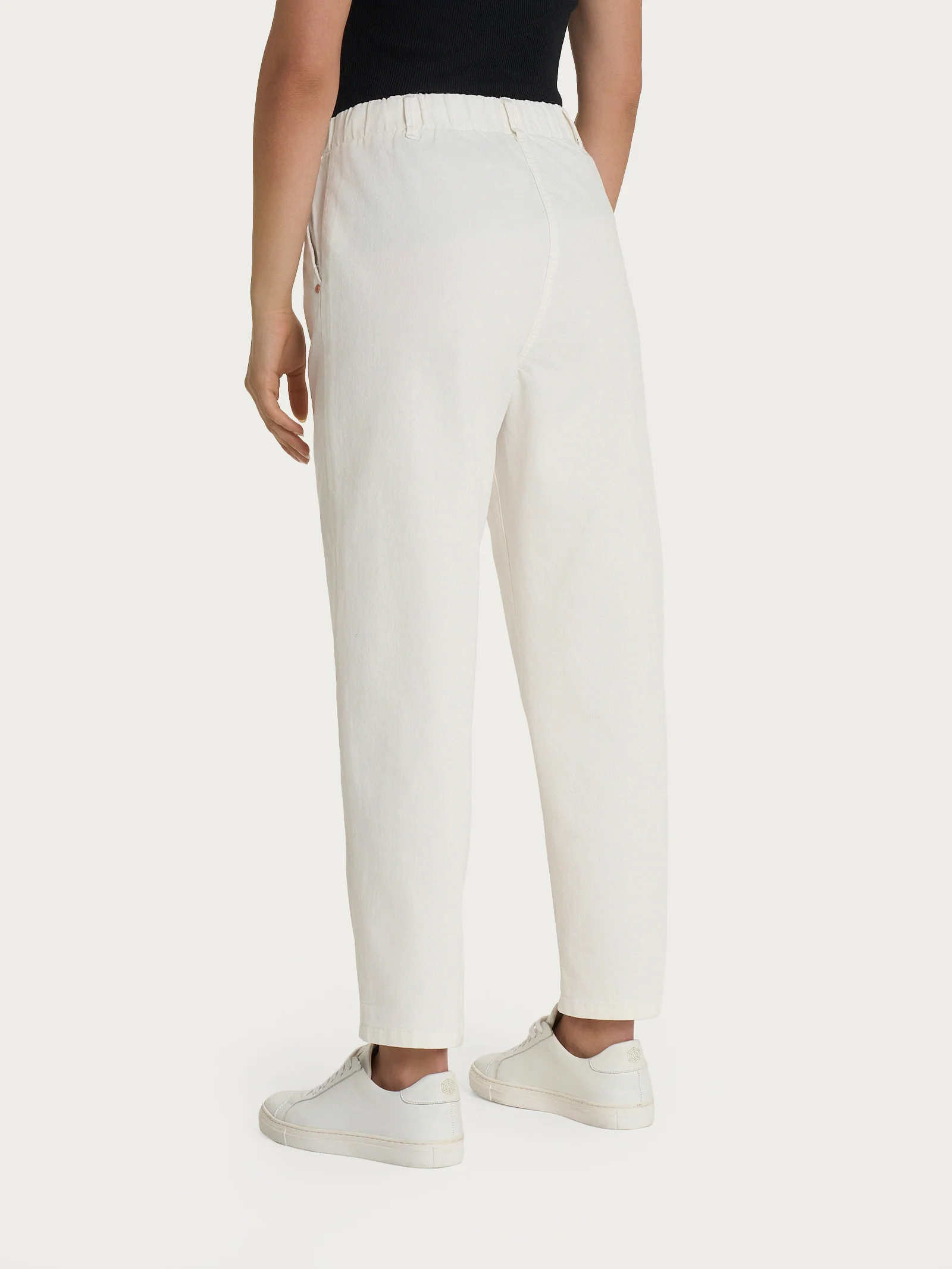 Jeans a carota con tasche in Light Denim - Bianco - Image 3
