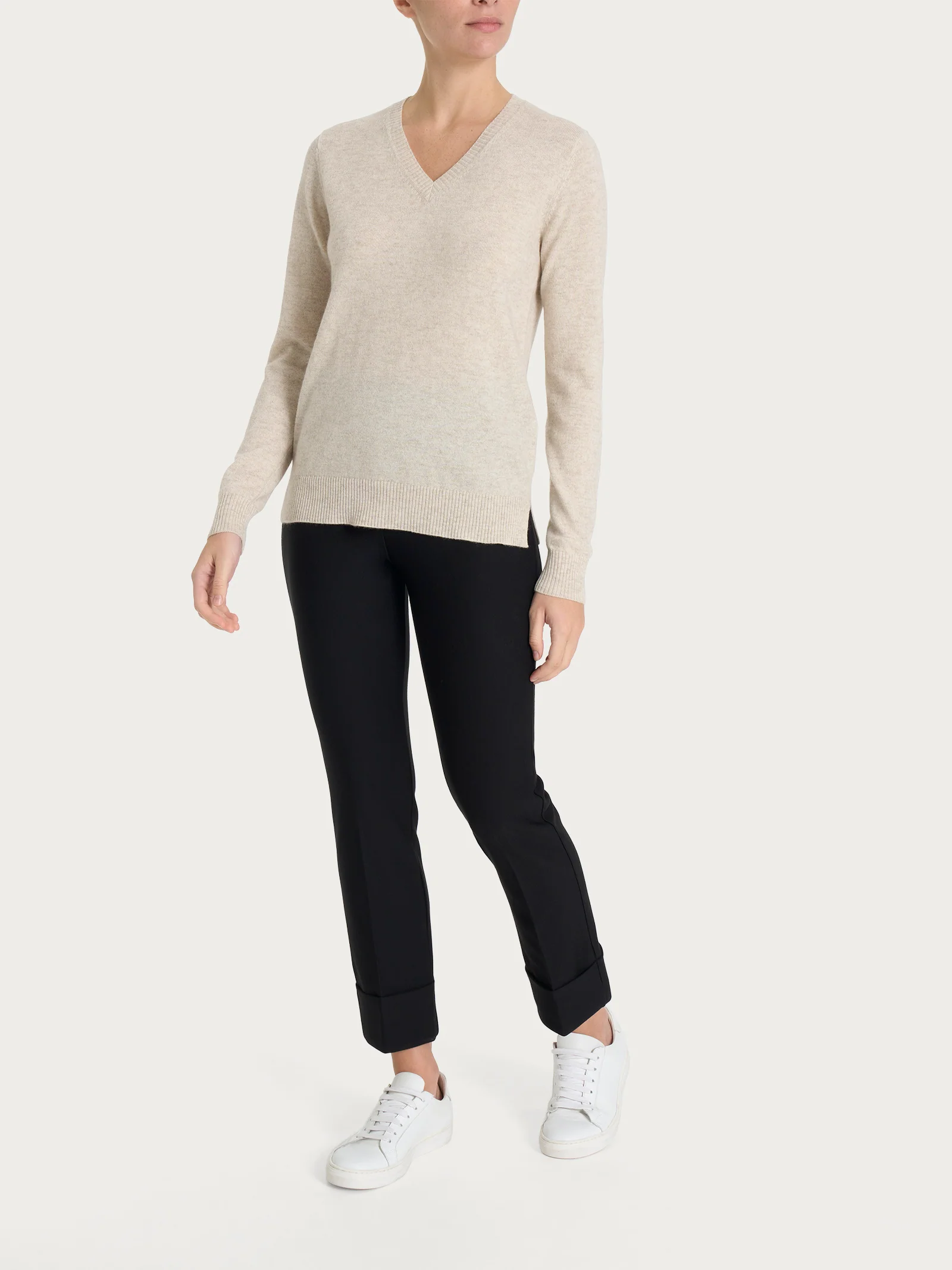 Maglia con scollo a V in cashmerino - Nero - Image 3
