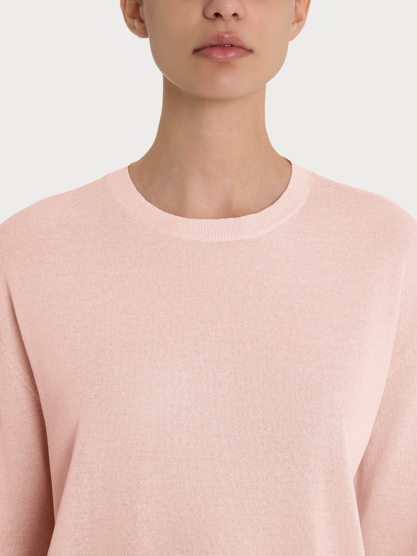 Maglia girocollo con manica 3/4 in Crêpe - Cameo Rose - Image 3
