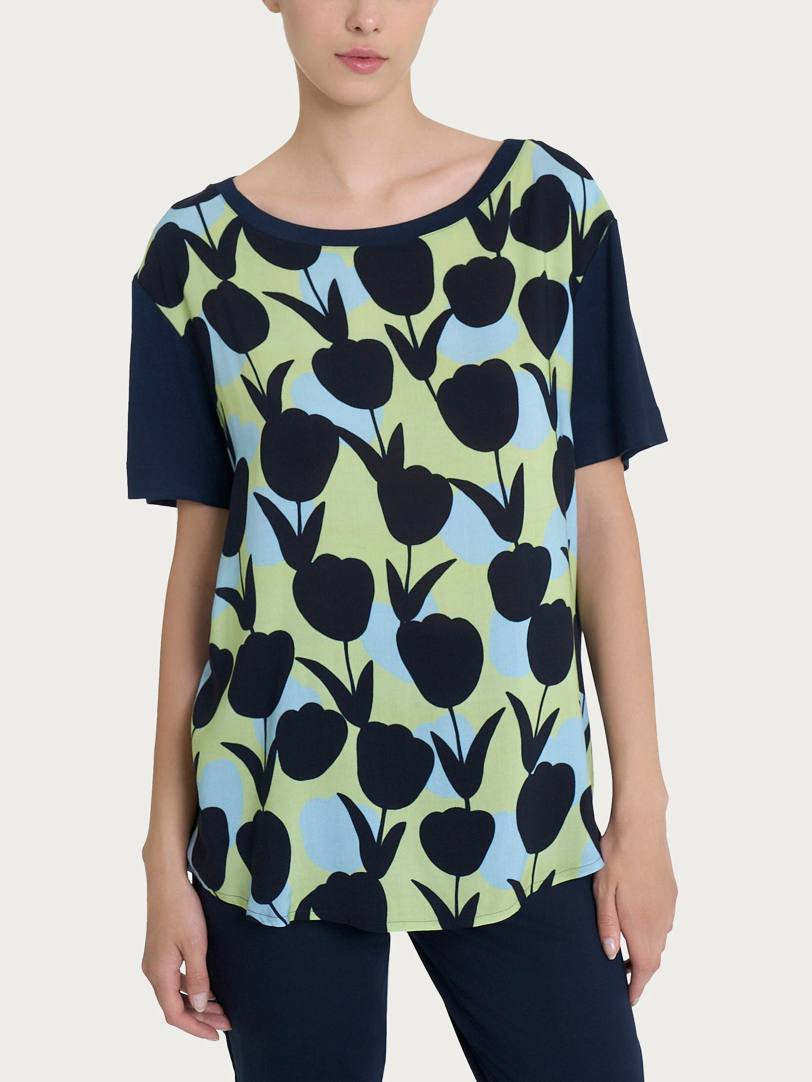 Maglietta con scollo a barchetta e tulips pattern in Misto Viscosa - Fant. Shadow Lime