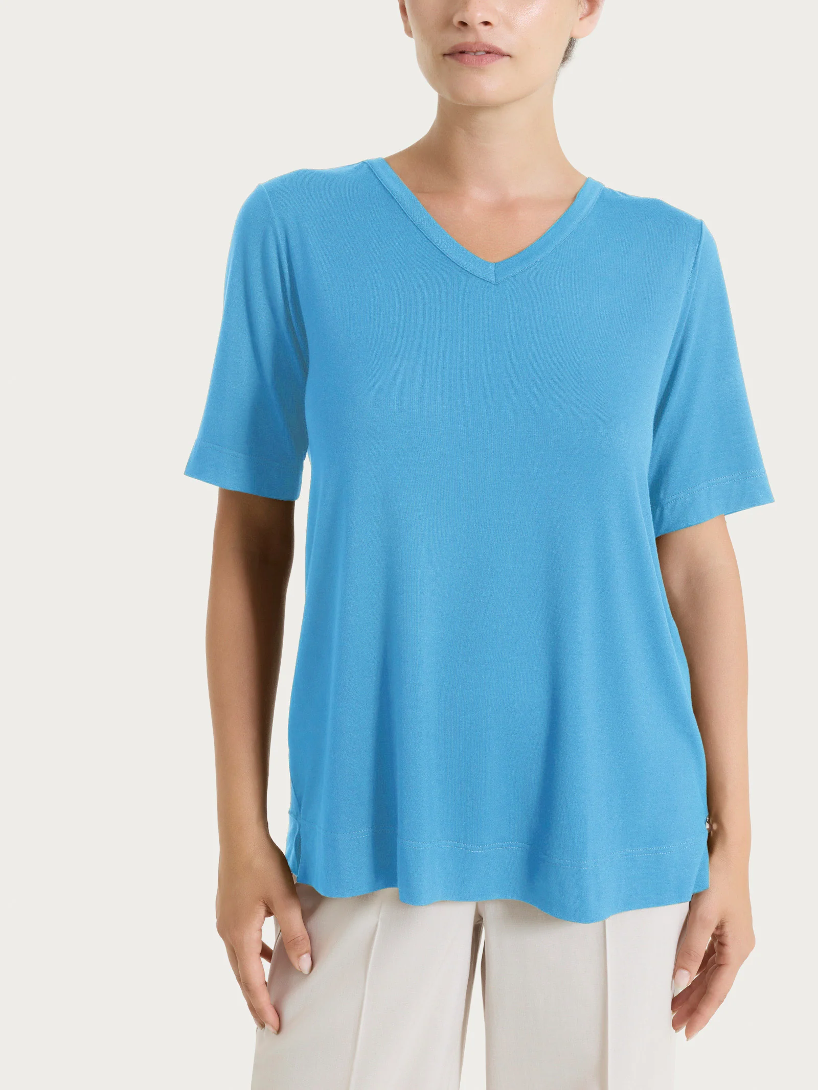 Maglietta con scollo a V in Viscosa Summer - Azure Blue
