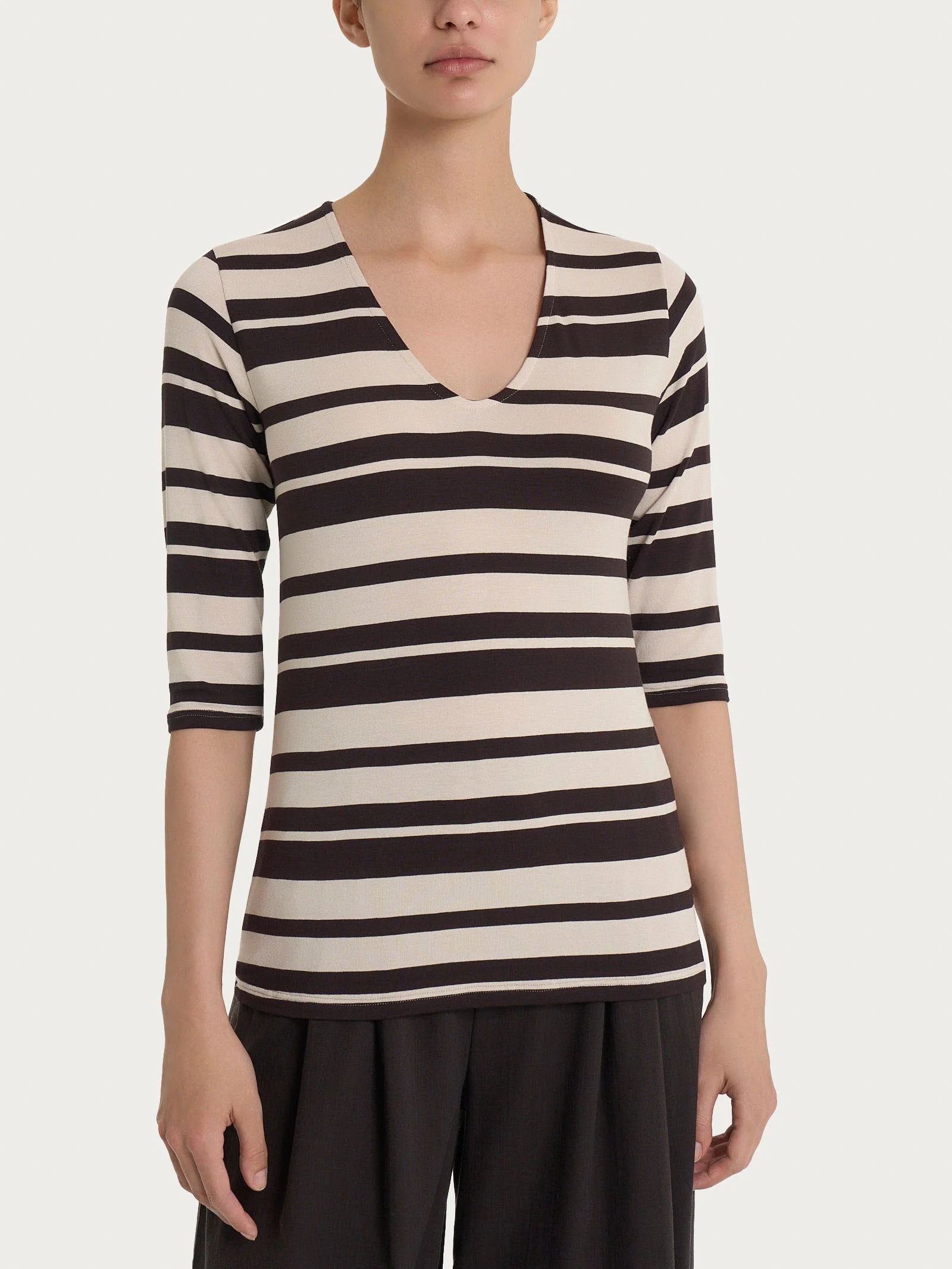 Maglietta con stripes e scollo a V in Viscosa Summer - Fant. Chocolate Torte Riga Alternata