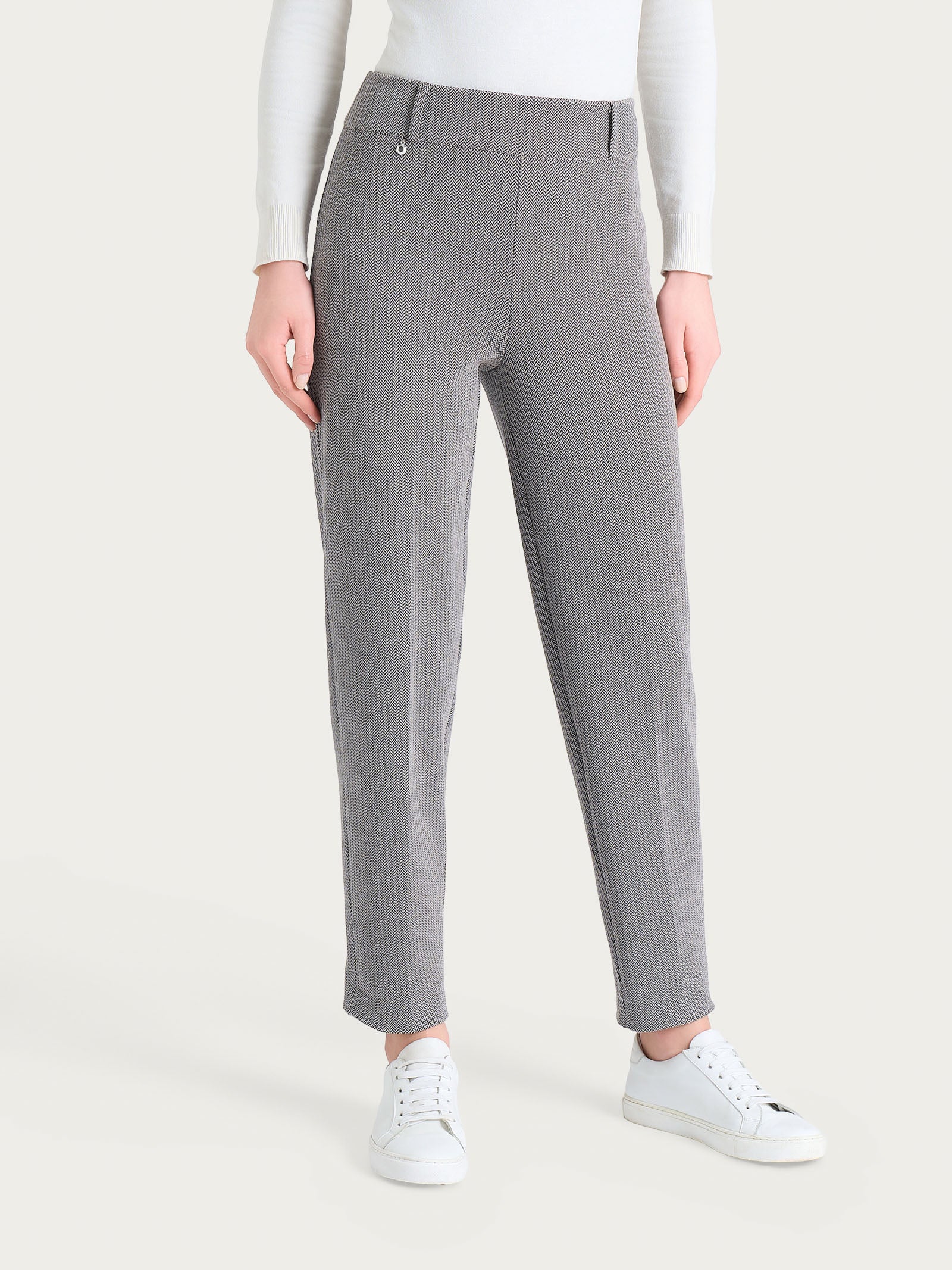 Pantalone a carota con fantasia a spina di pesce in Eco Jacquard - Fant. Chocolate Torte Mel.