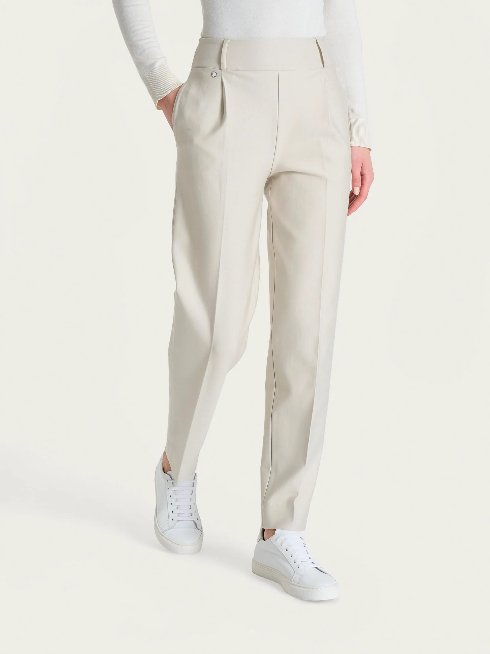 Pantalone a carota con tasche e pinces in Compact - Champignon