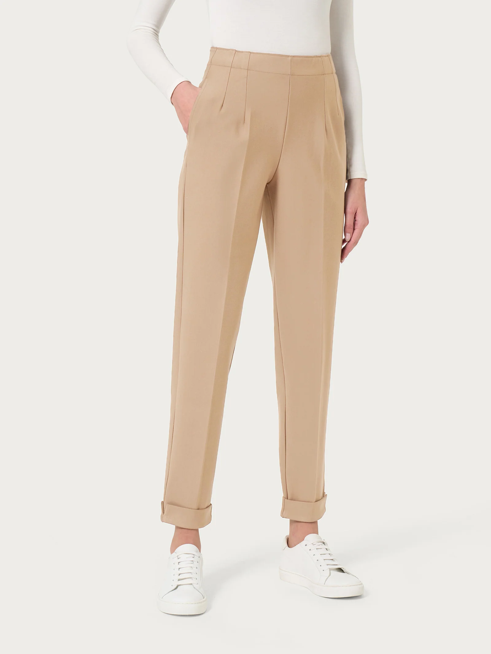 Pantalone a carota con tasche in tessuto Compact - Irish Cream