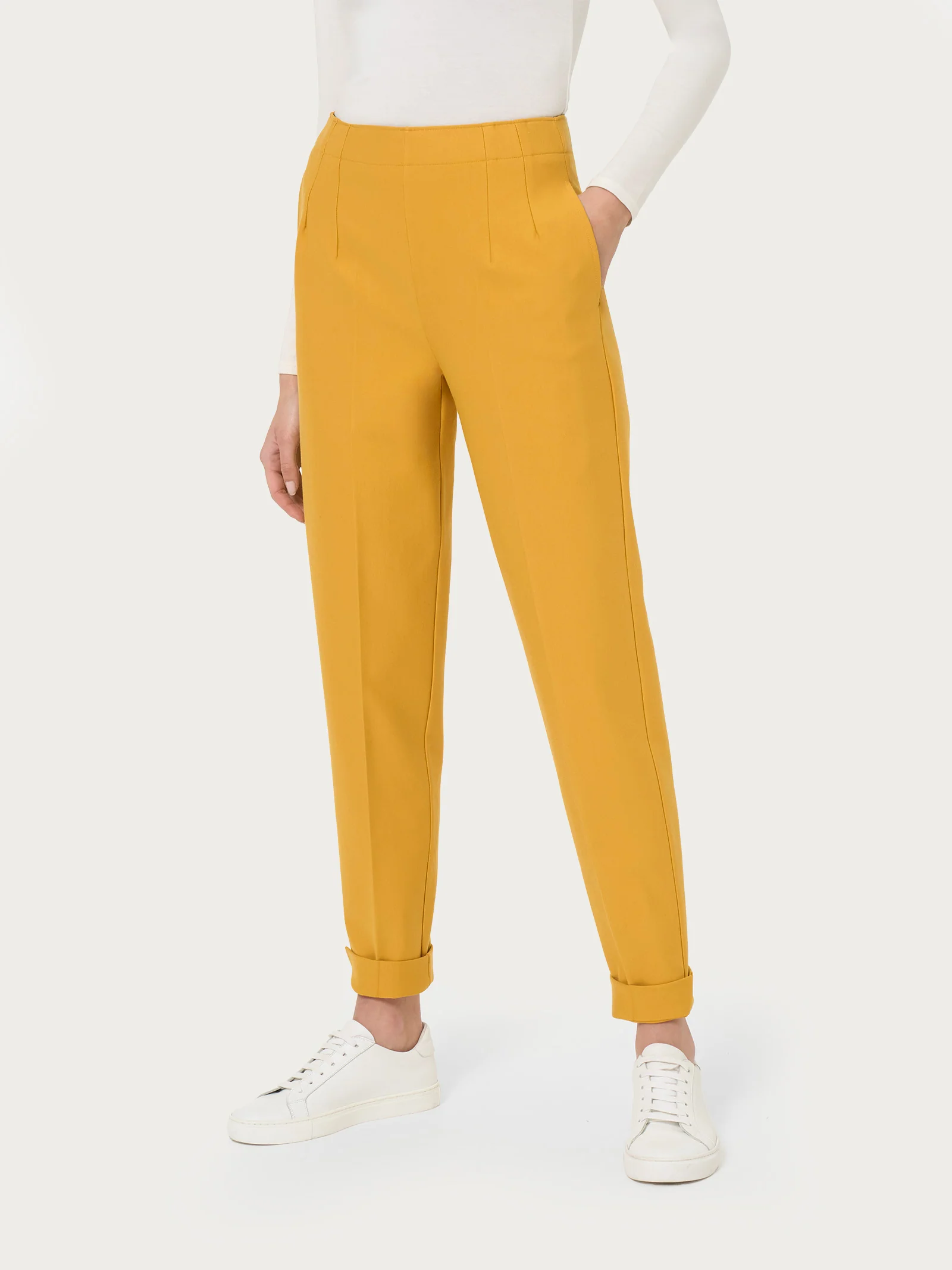 Pantalone a carota con tasche in tessuto Compact - Golden Spice