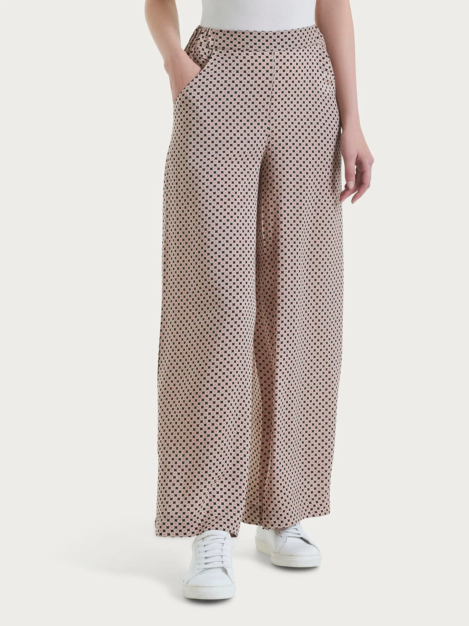Pantalone a palazzo con tasche e micro pattern in Ecoseta - Fant.Nero
