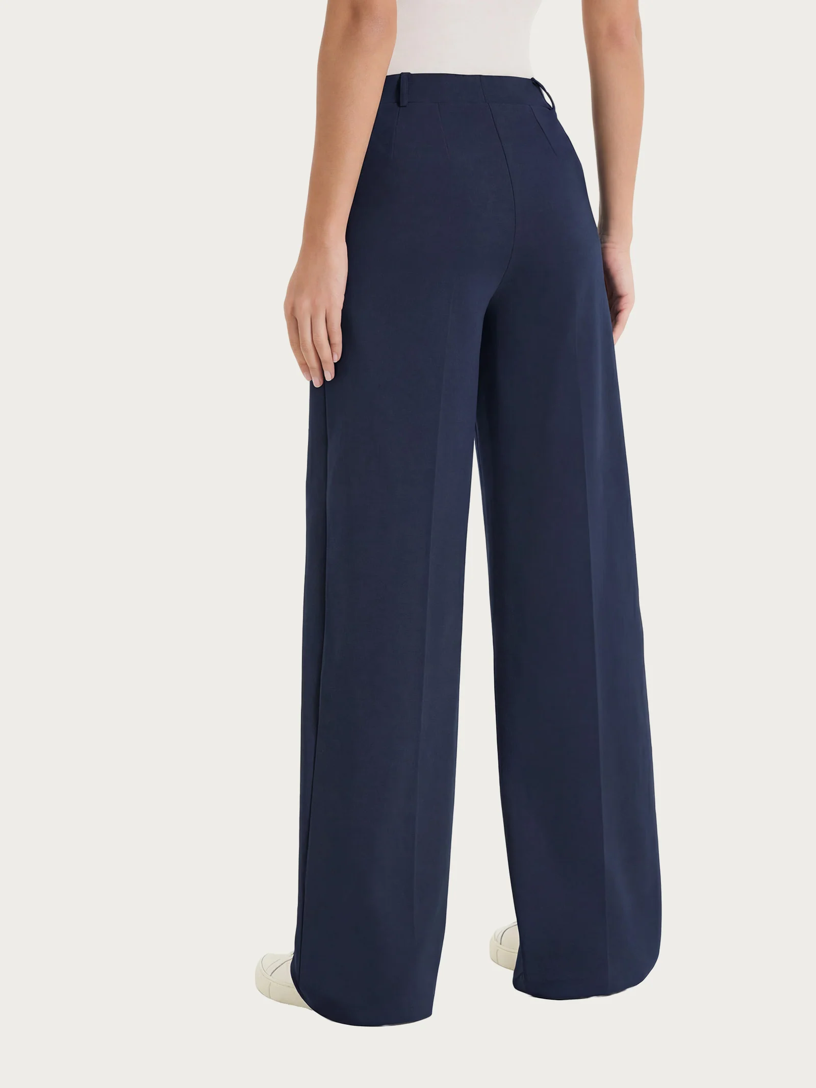 Pantalone a palazzo con tasche in Compact Light - Bleu - Image 2