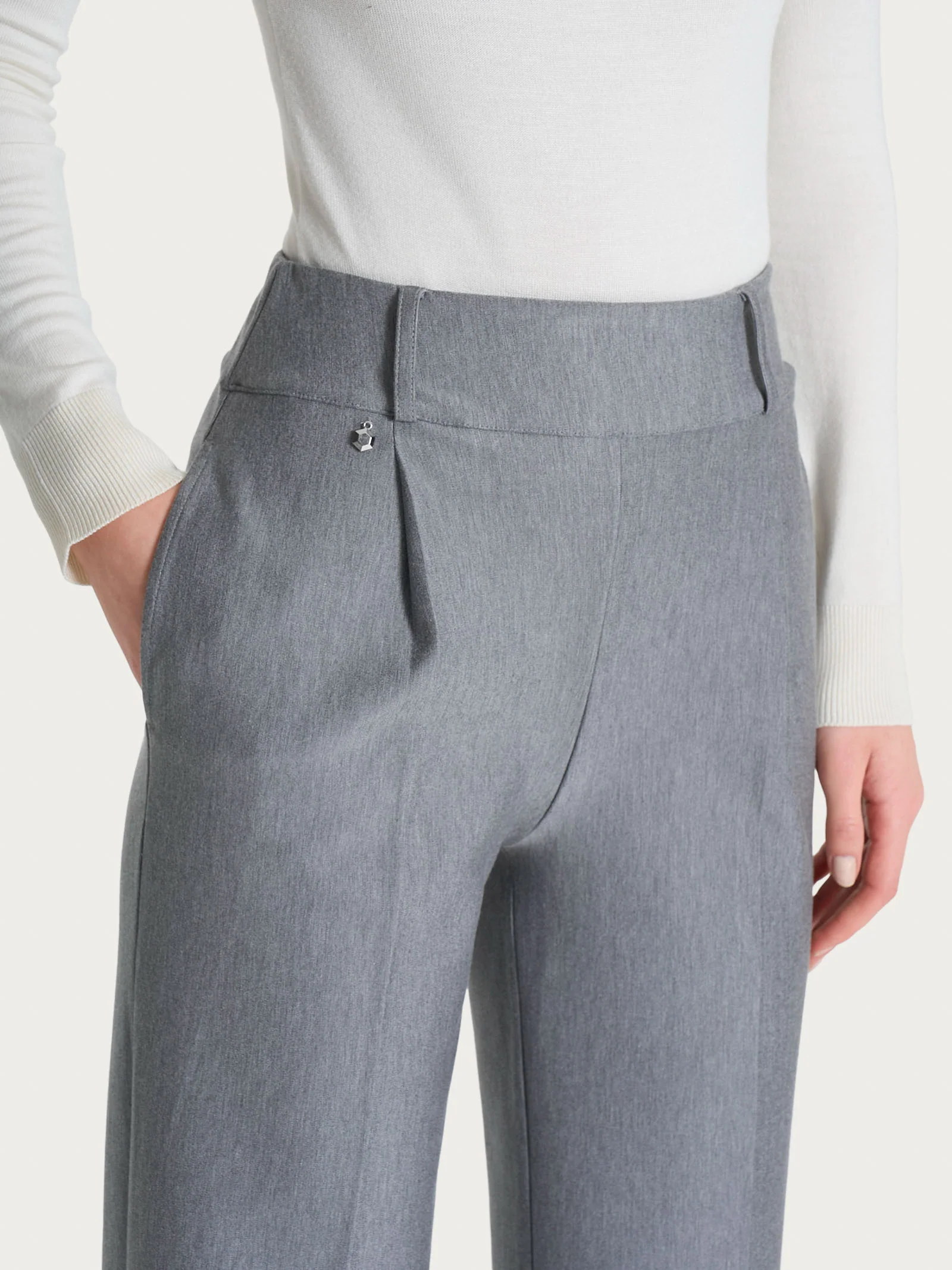 Pantalone ampio con tasche e pinces in Compact - Grigio Mel. - Image 5