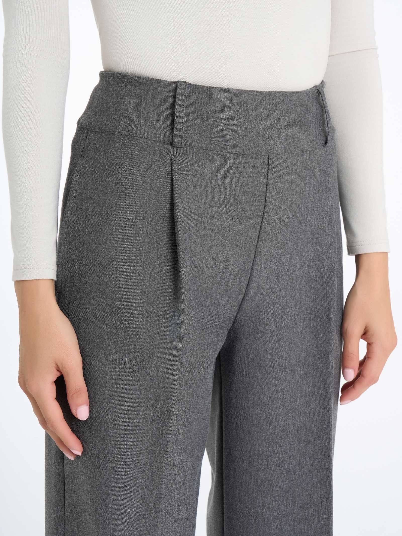Pantalone ampio con tasche e pinces in Compact - Ardesia Mel. - Image 3