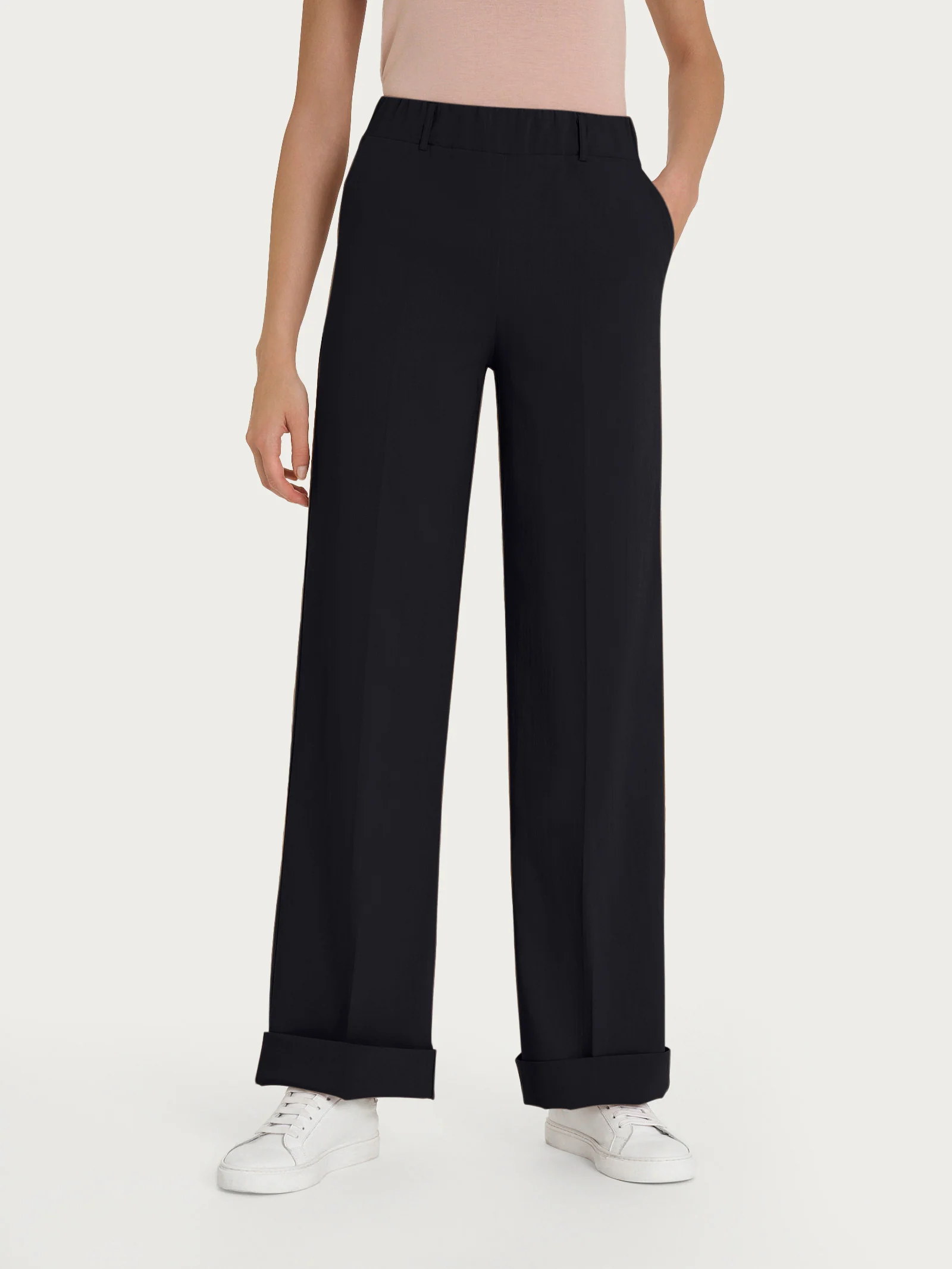 Pantalone ampio con tasche in Super Natural - Nero