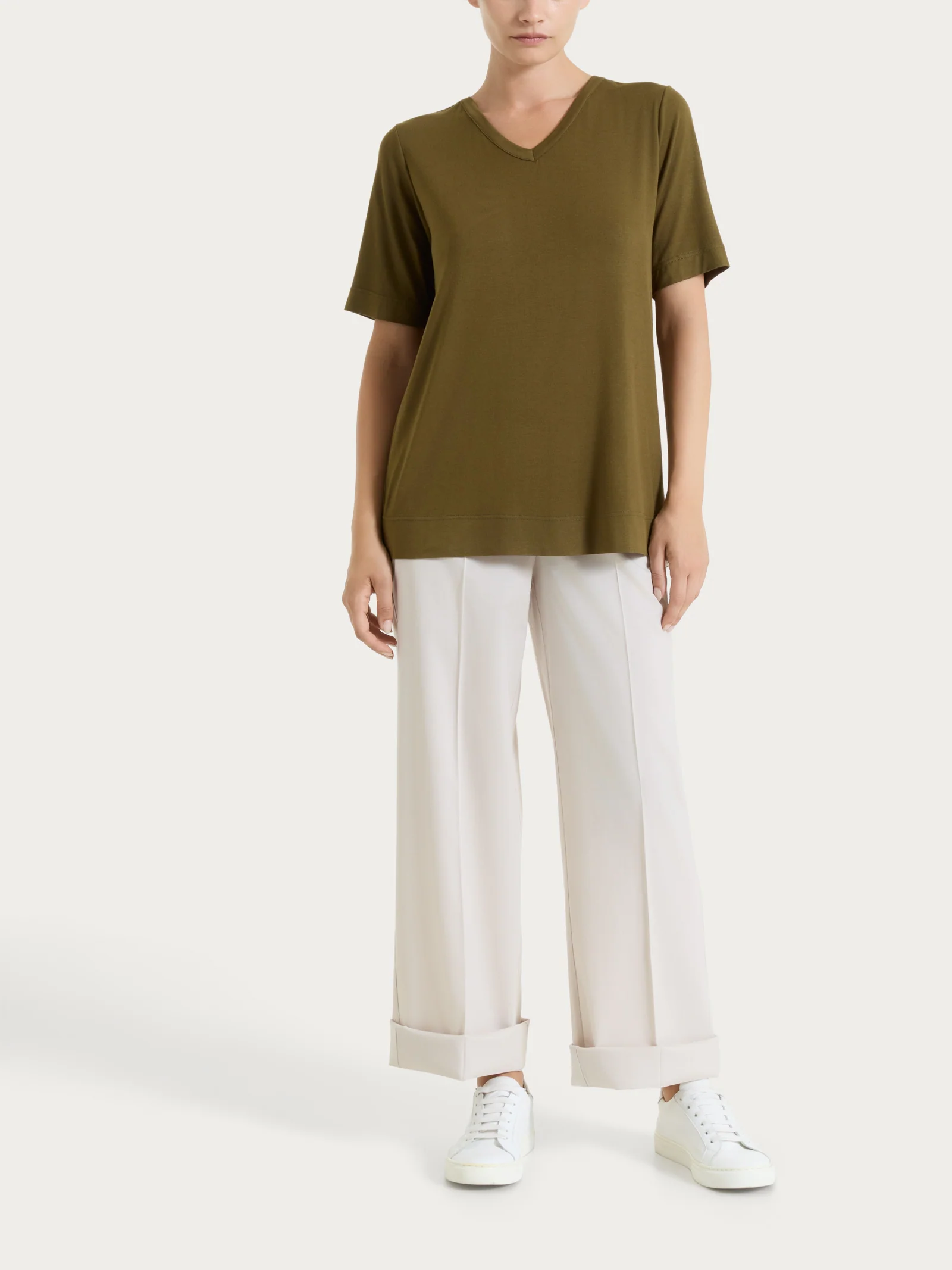 Pantalone ampio con tasche in Super Natural - Champignon - Image 4