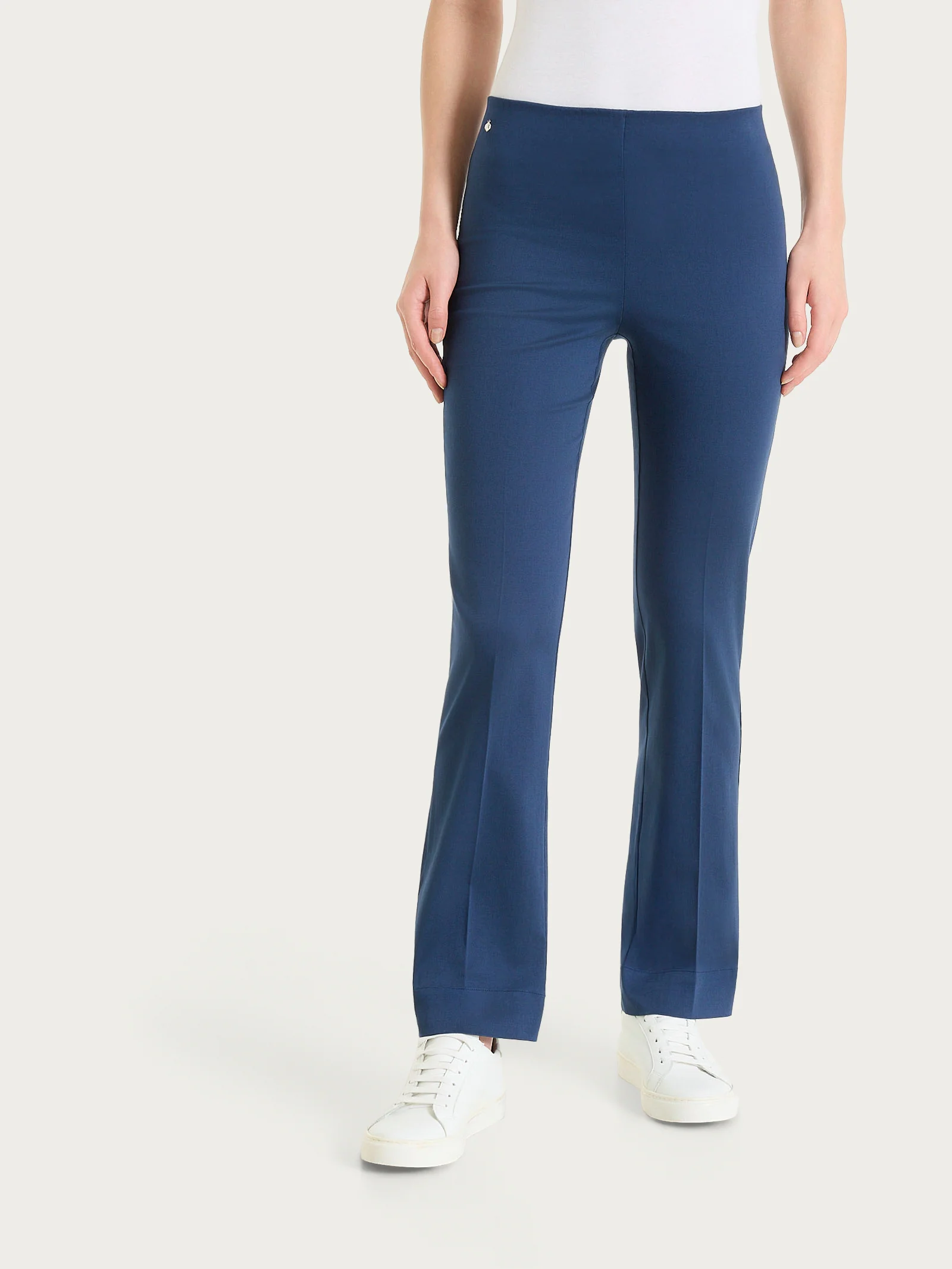 Pantalone capri dritto in Satin Power - Oceana