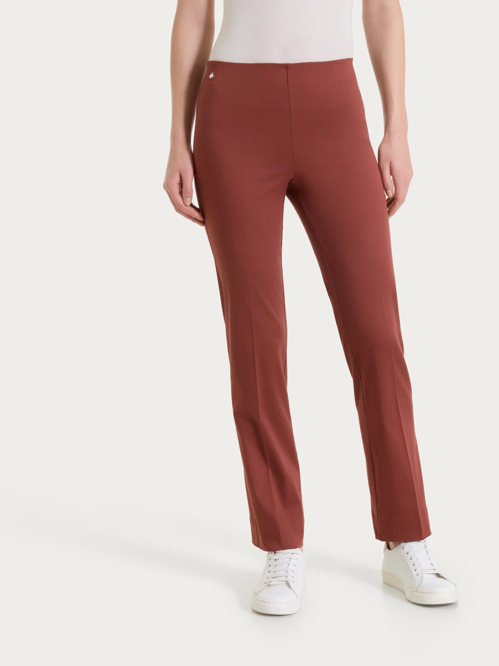 Pantalone capri dritto in Satin Power - Mahogany