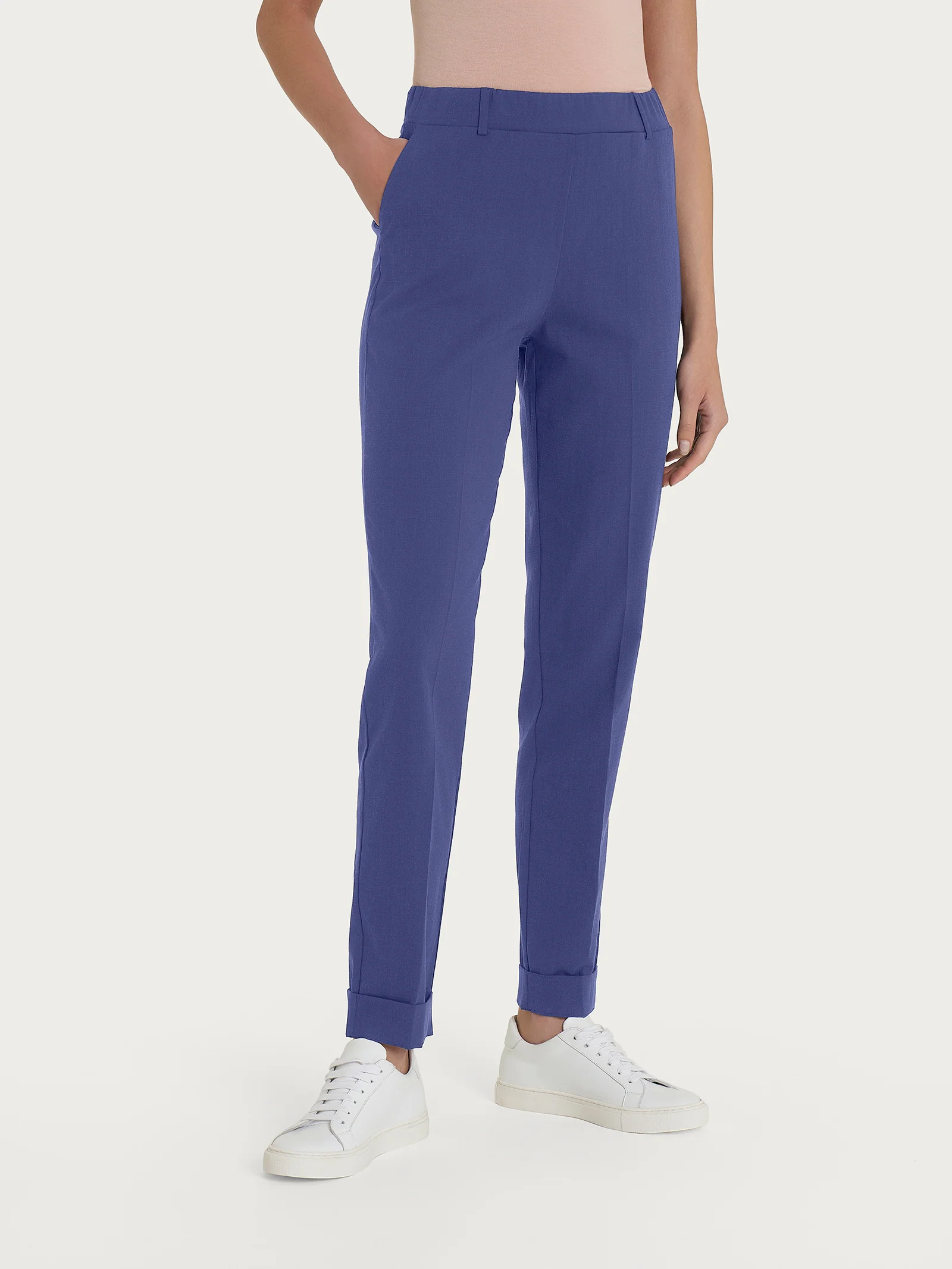 Pantalone chino slim con tasche in Super Natural - Skipper Blue