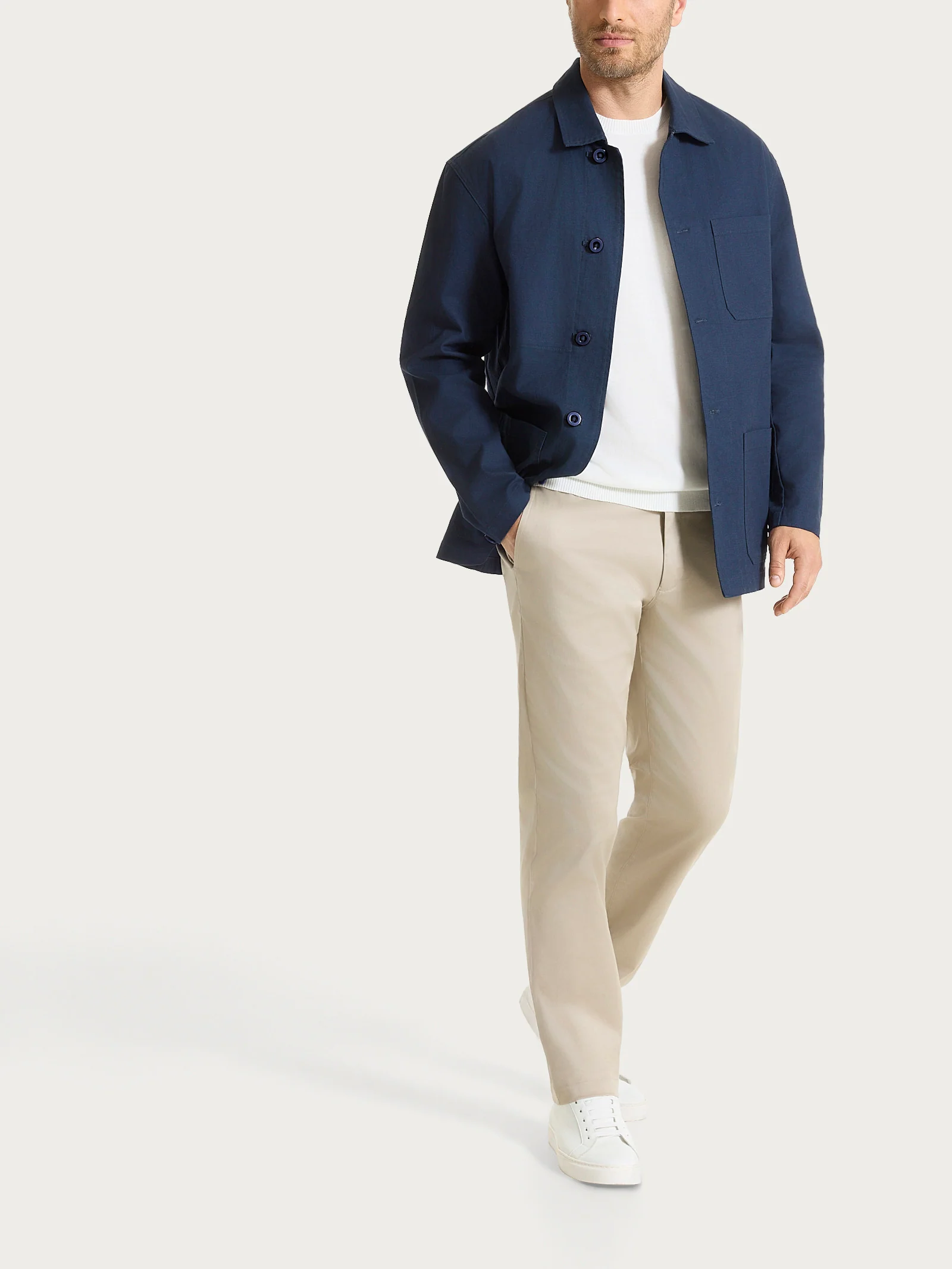 Pantalone con tasche america in Satin Power  - Crockery - Image 7