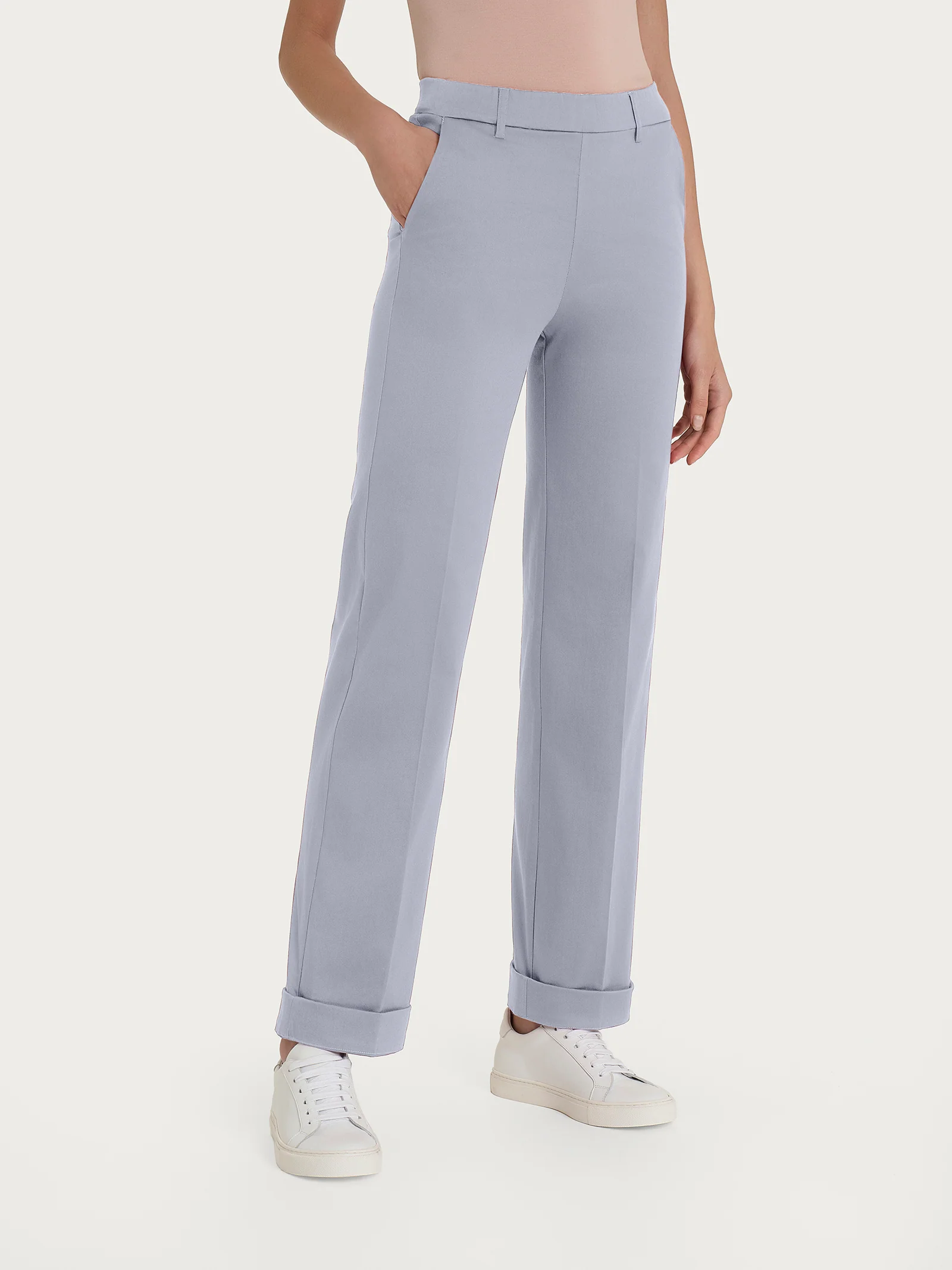 Pantalone dritto con tasche e risvolto in Satin Power - Ultimate Gray