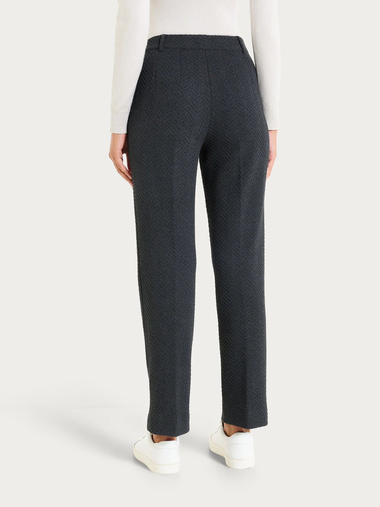 Pantalone dritto con tasche in Eco Jacquard - Oscuro Mel. - Image 4