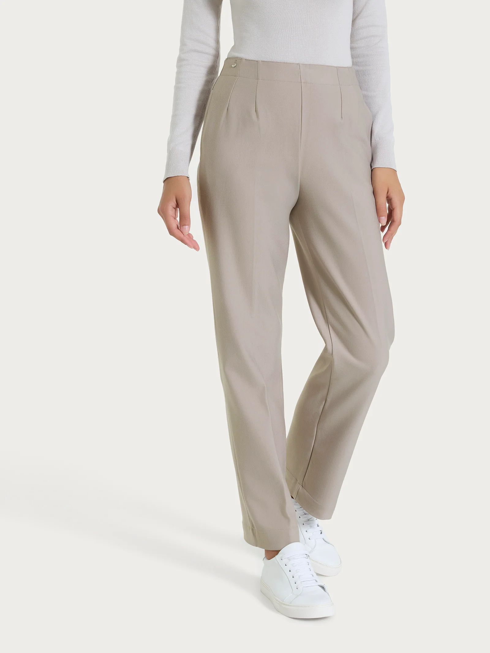 Pantalone dritto con tasche in tessuto Compact - String