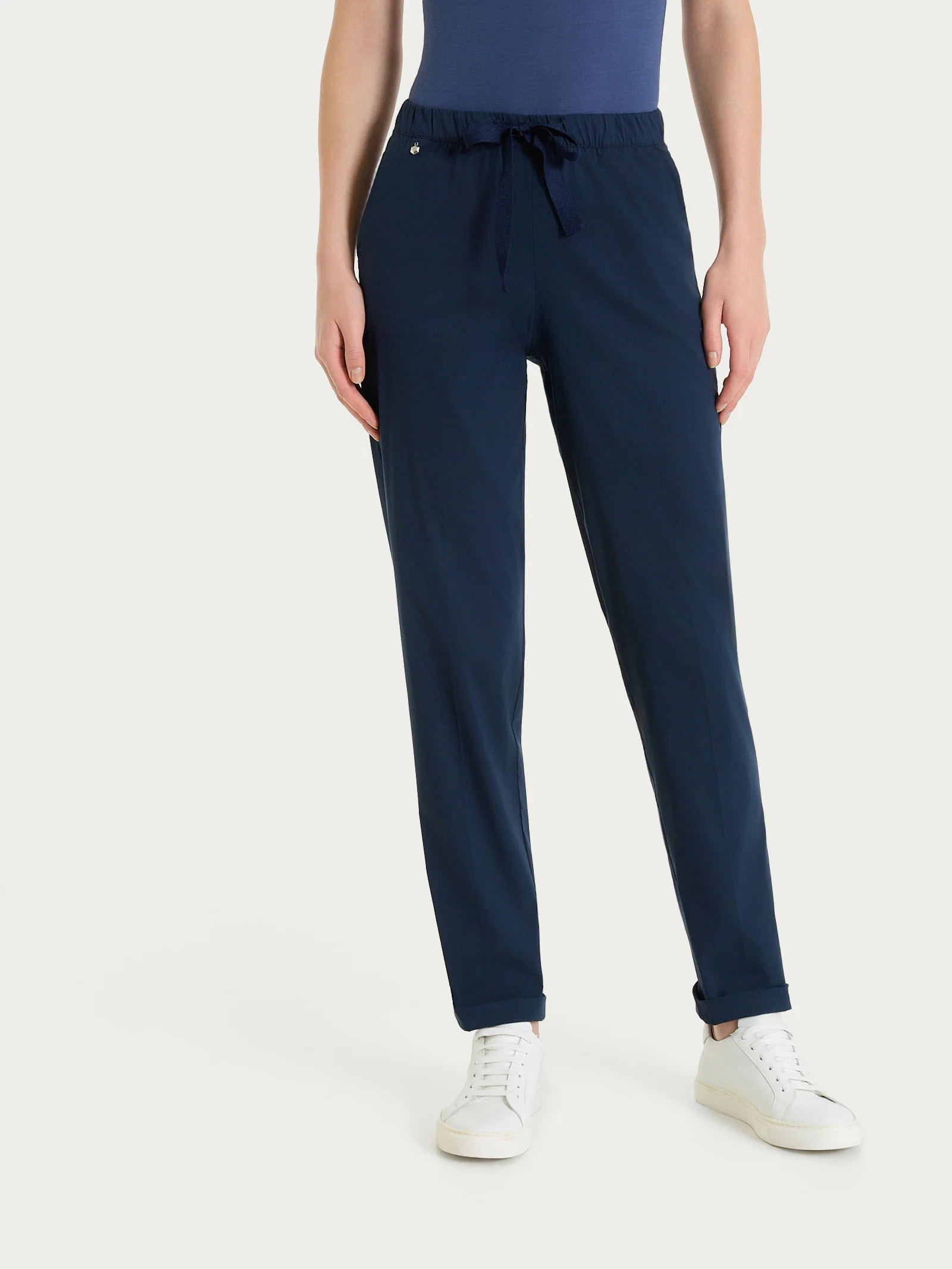 Pantalone jogger con tasche in Super Fresh - Bleu - Image 8