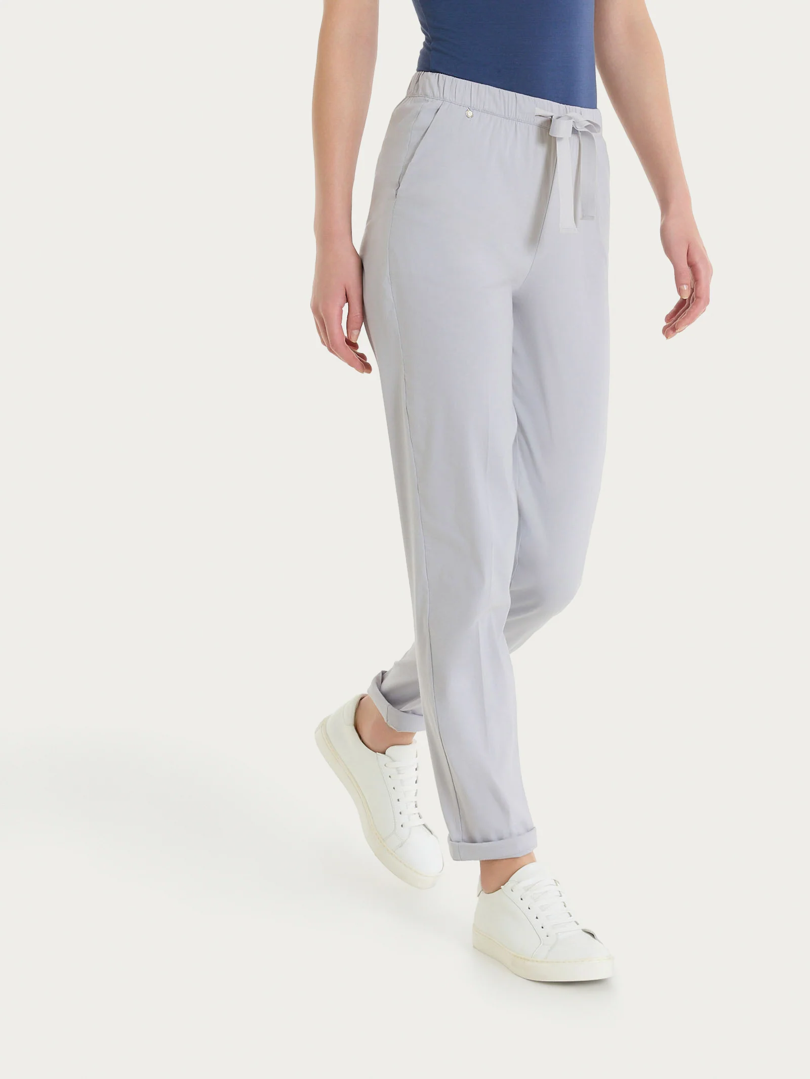 Pantalone jogger con tasche in Super Fresh - Silver Sconce - Image 2
