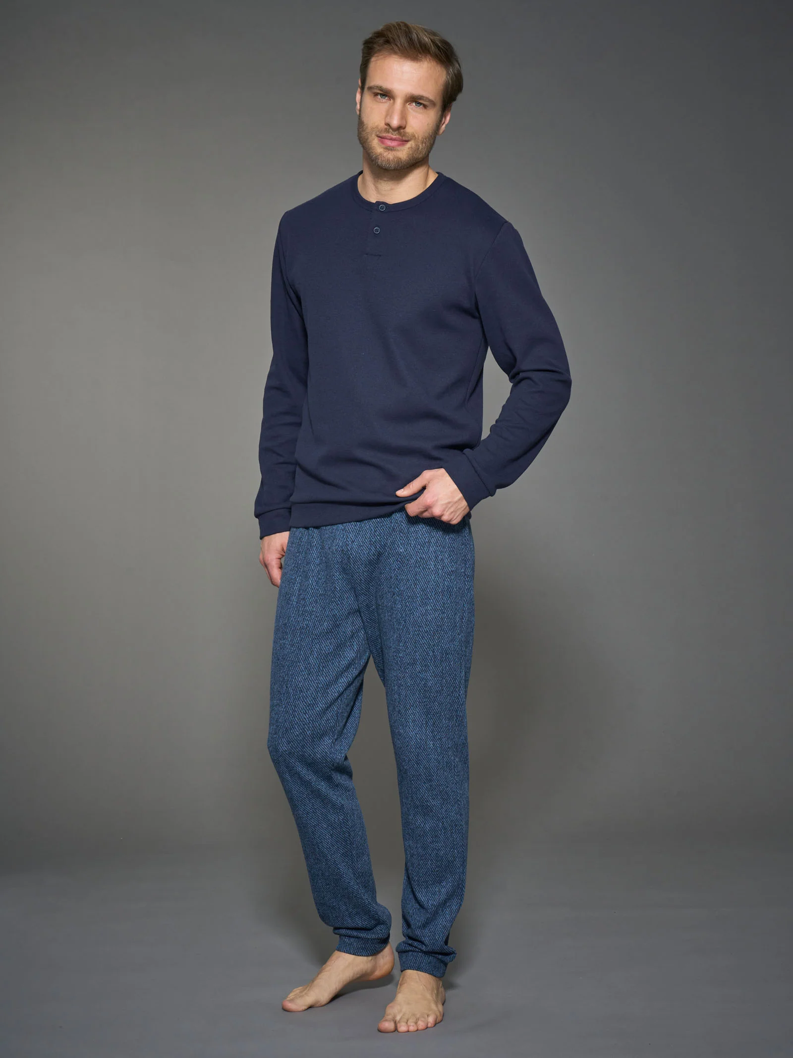 Pigiama a serafino con fantasia in Cotton Eco Pile - Fant.Outer Space