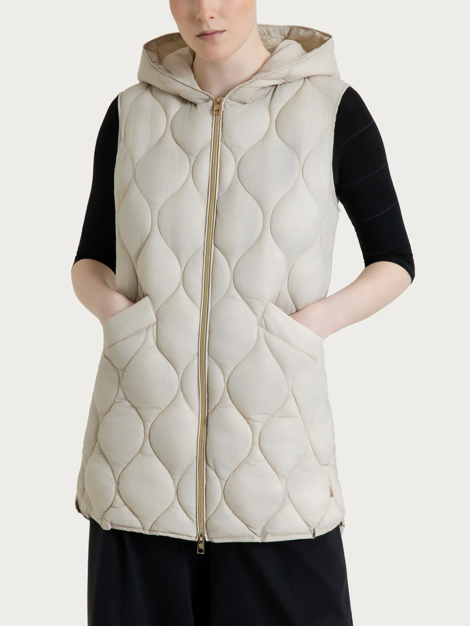 Piumino smanicato con cappuccio Onion Quilt - Champignon