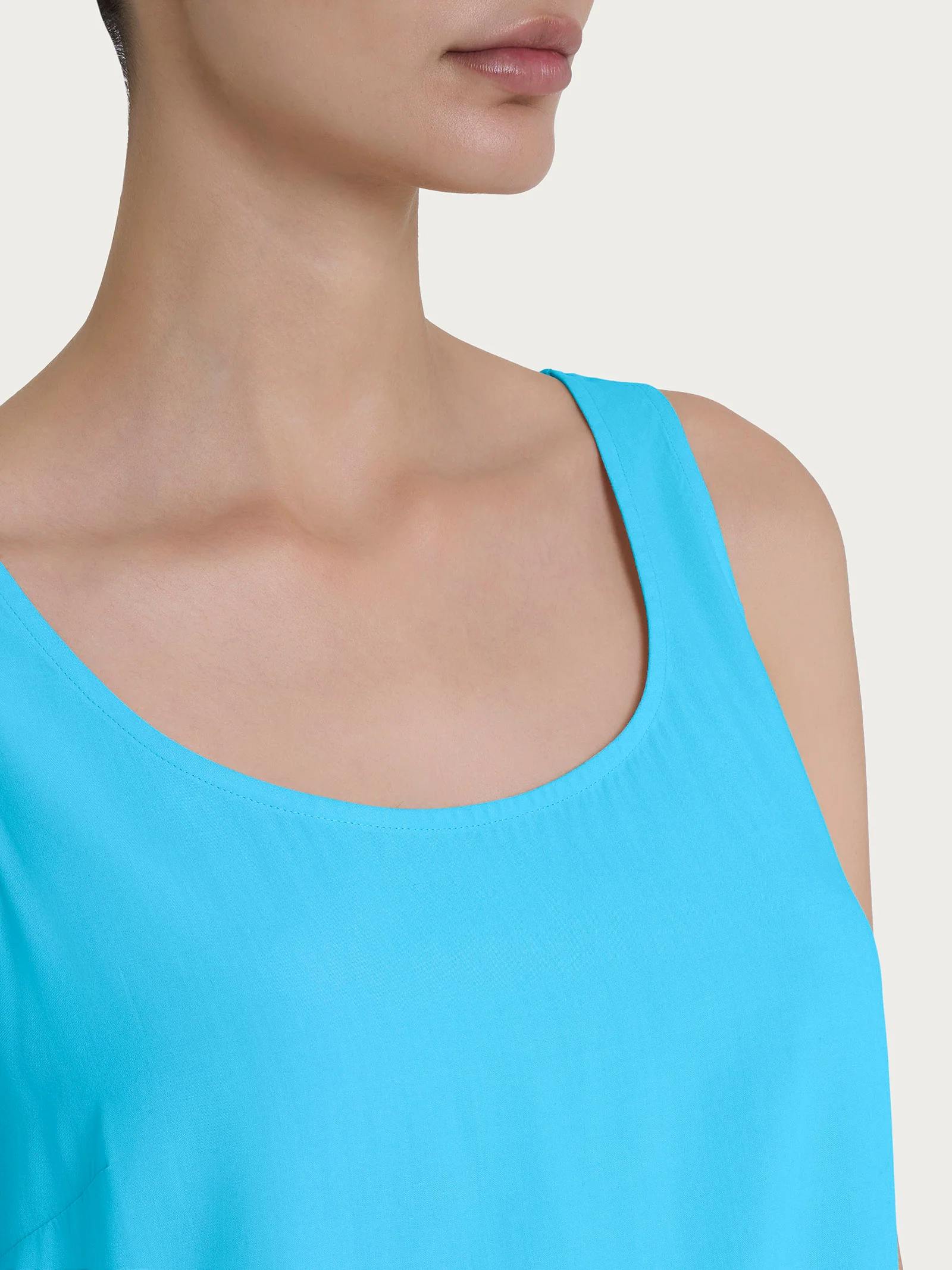 Top smanicato in Ecoseta - Azure Blue - Image 3